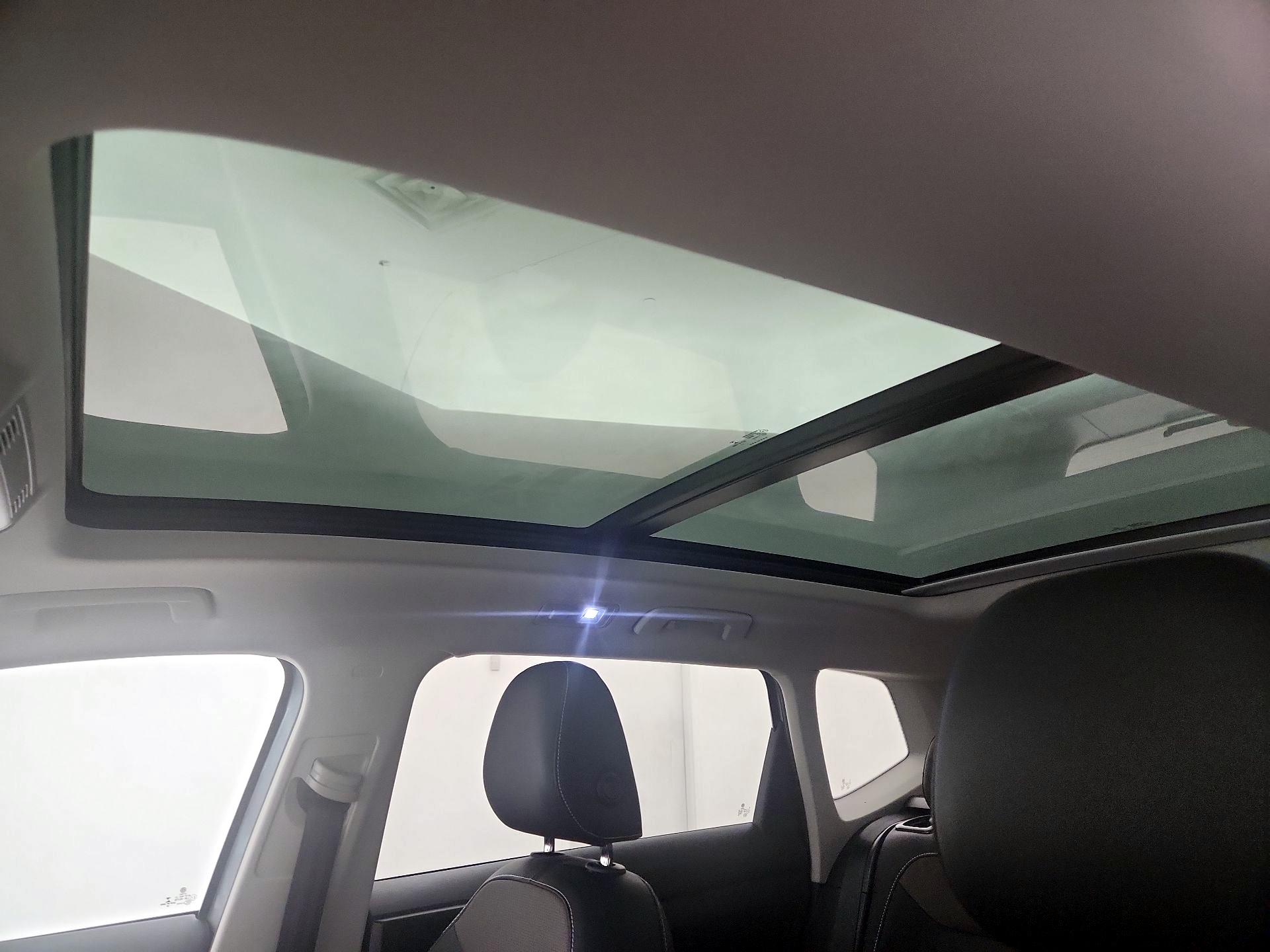 Thumbnail: 2022 Volkswagen Taos - 19