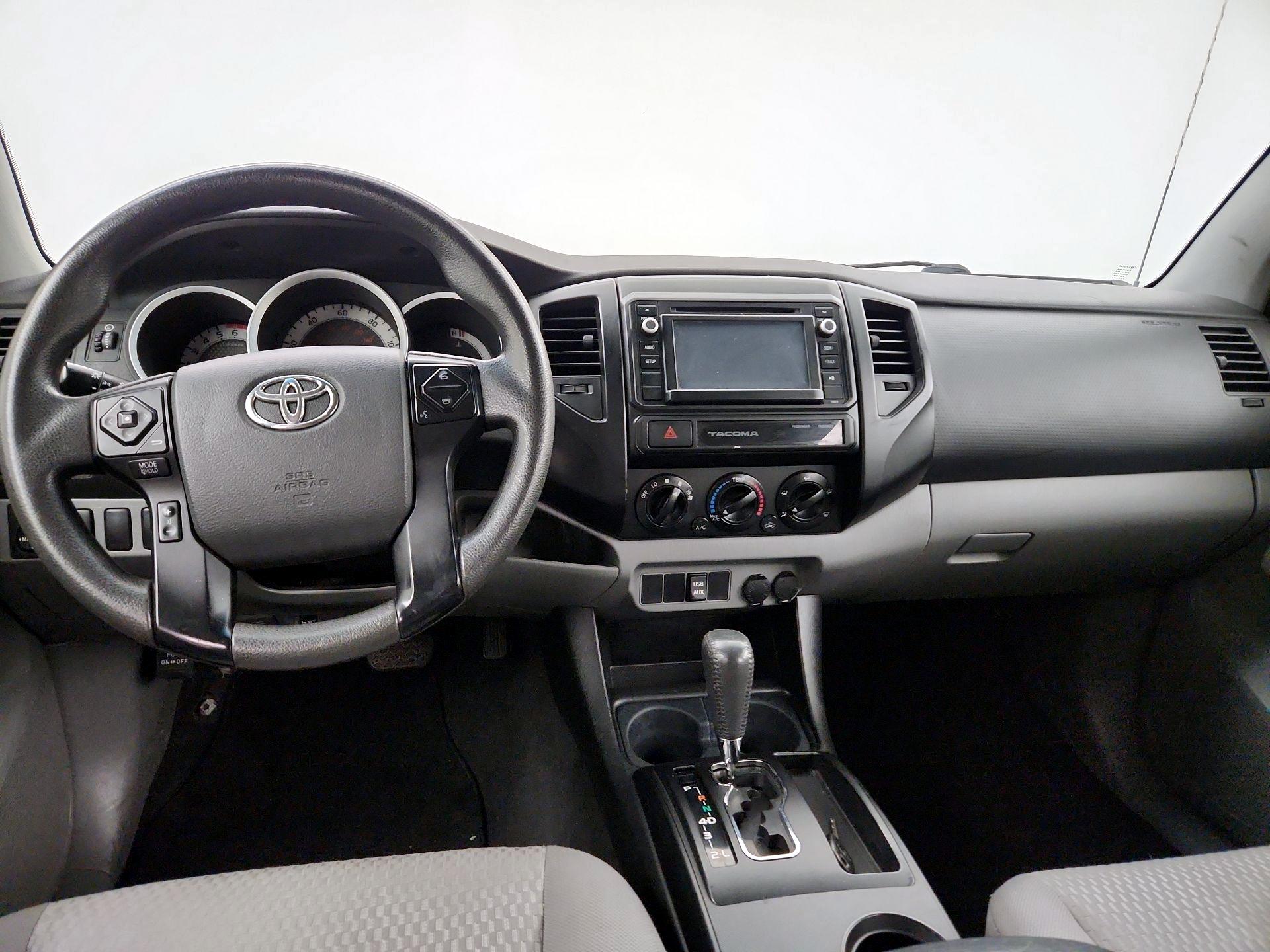 Thumbnail: 2015 Toyota Tacoma - 9