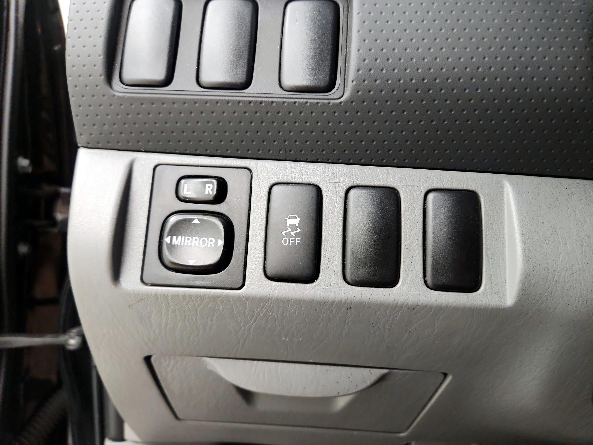 Thumbnail: 2015 Toyota Tacoma - 13