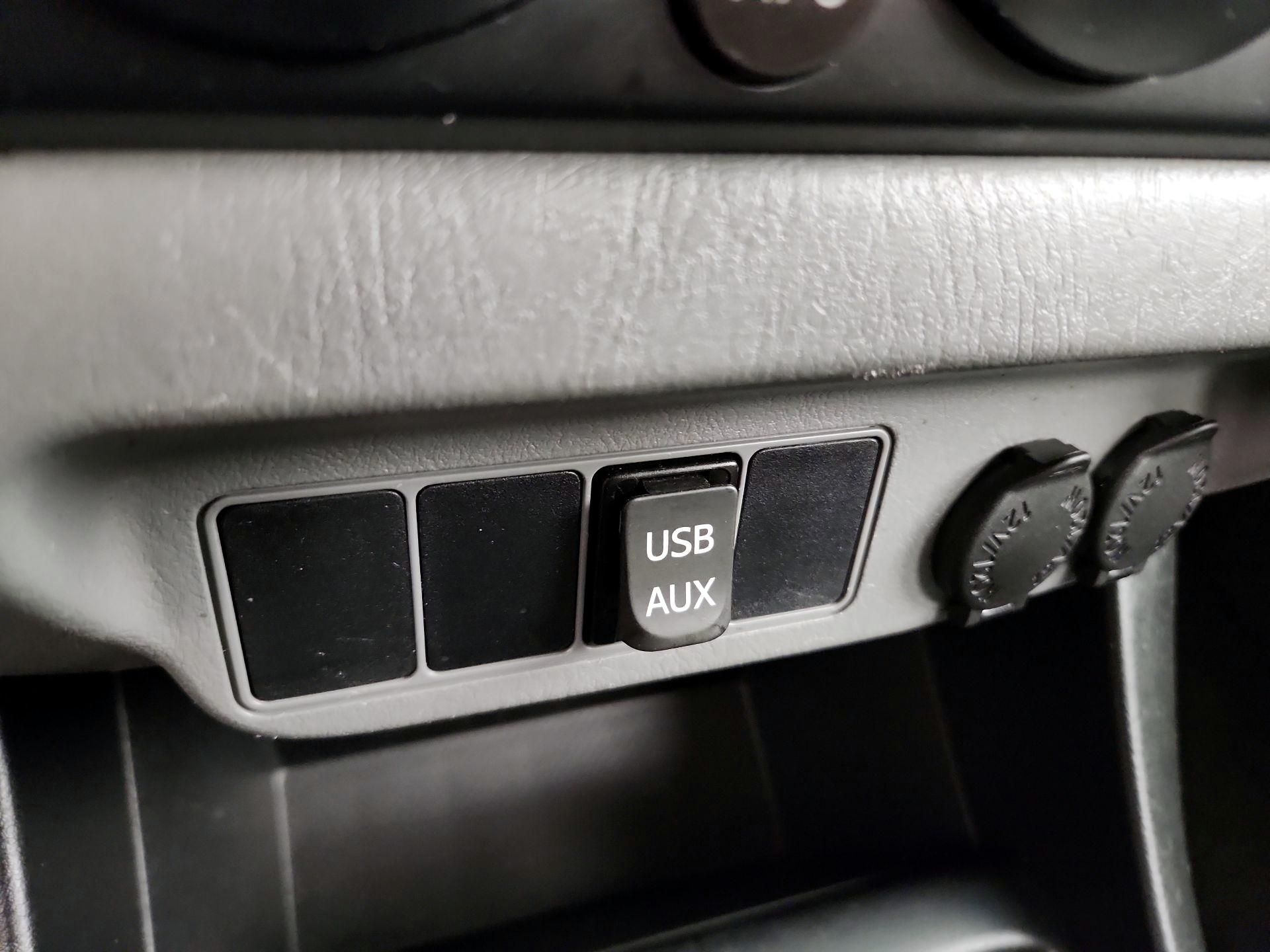 Thumbnail: 2015 Toyota Tacoma - 17