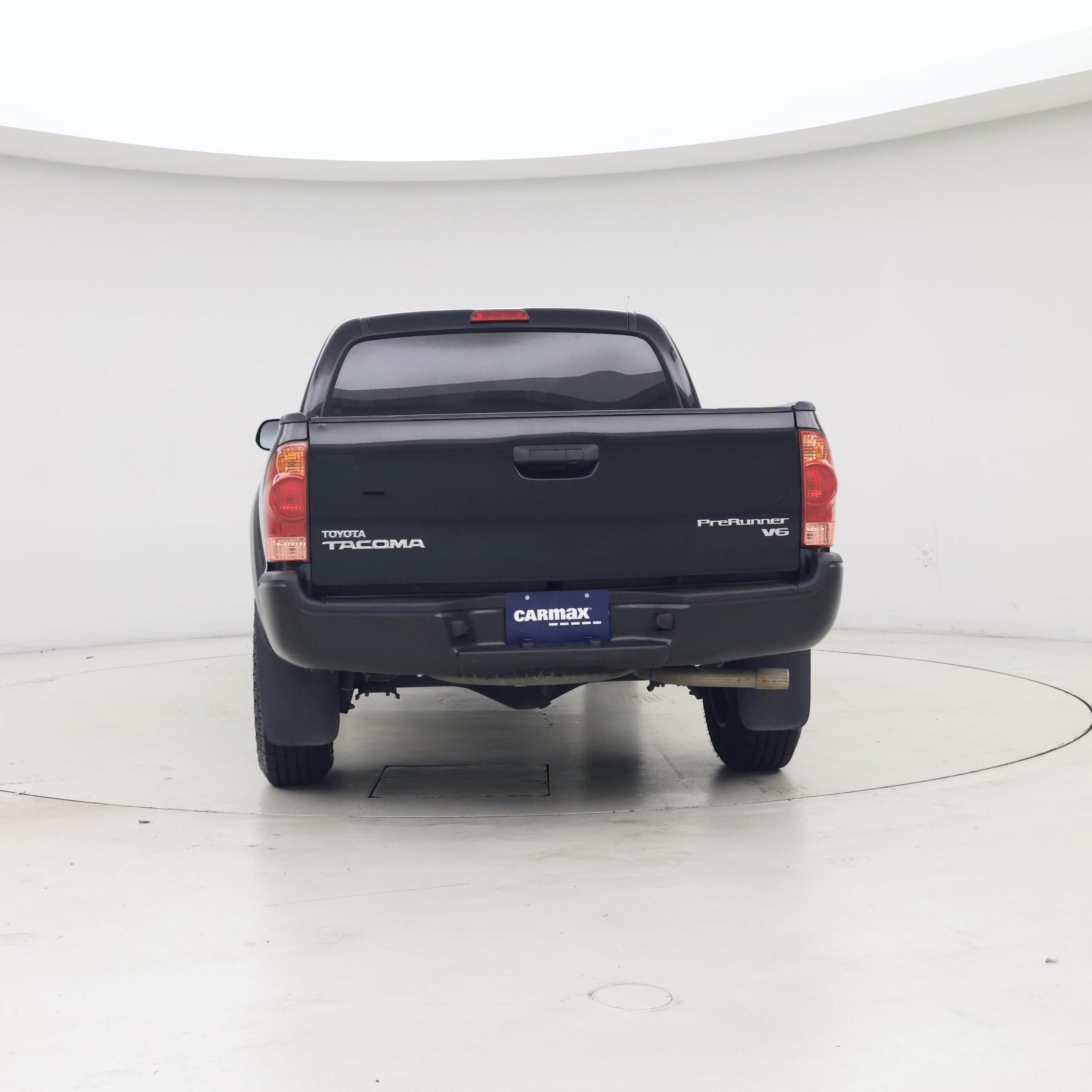 Thumbnail: 2015 Toyota Tacoma - 6