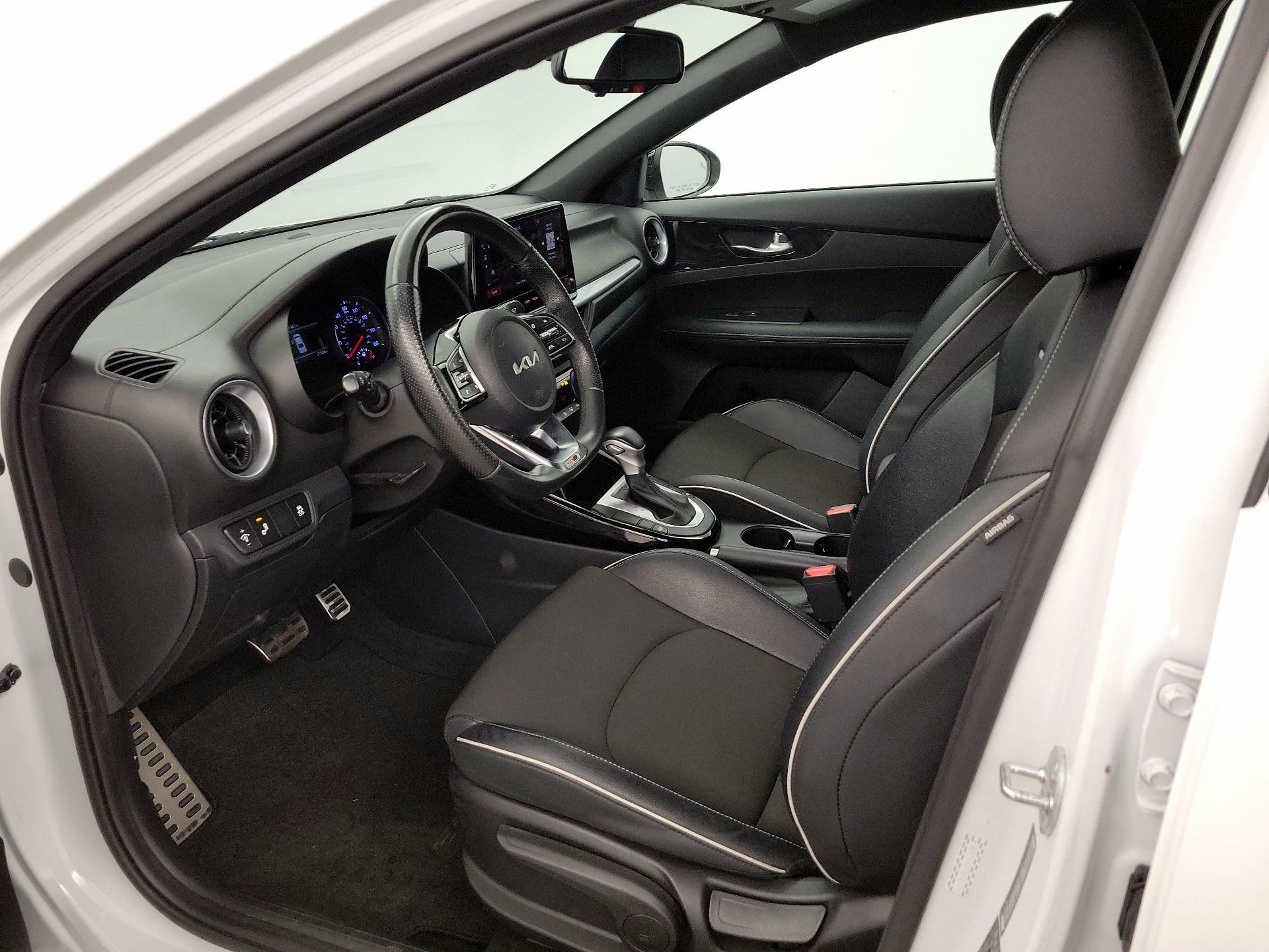 Thumbnail: 2023 Kia Forte - 11