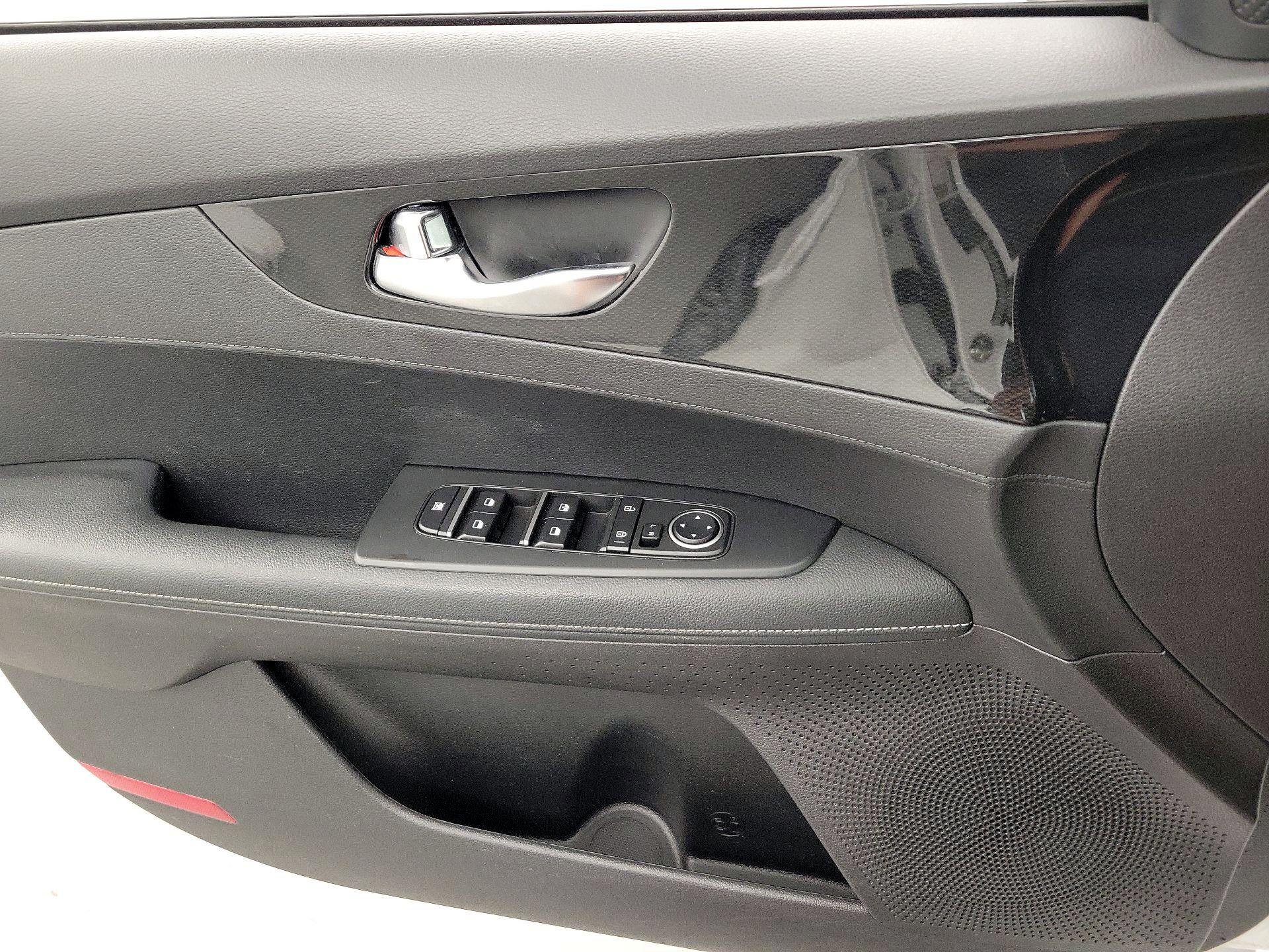 Thumbnail: 2023 Kia Forte - 12
