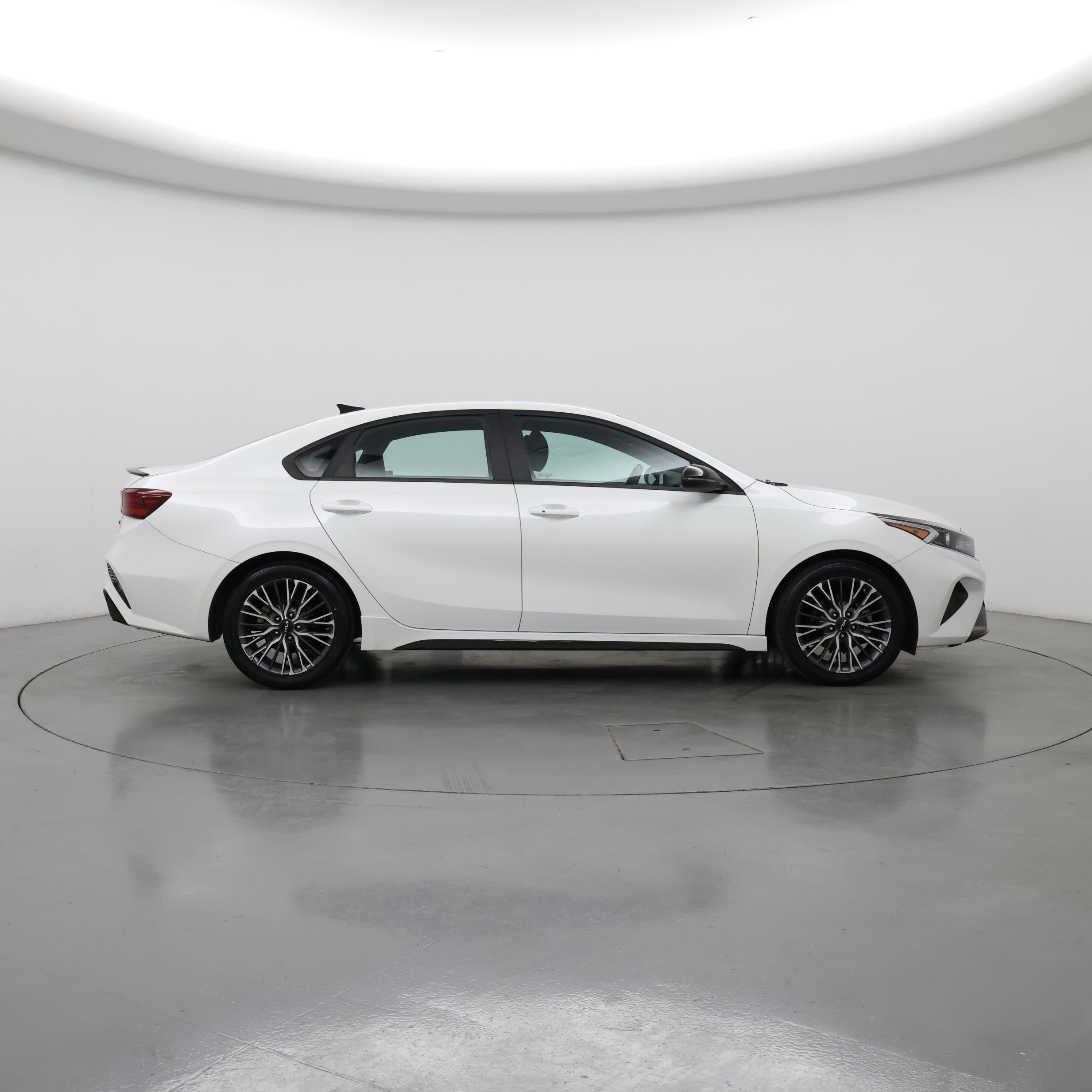 Thumbnail: 2023 Kia Forte - 7