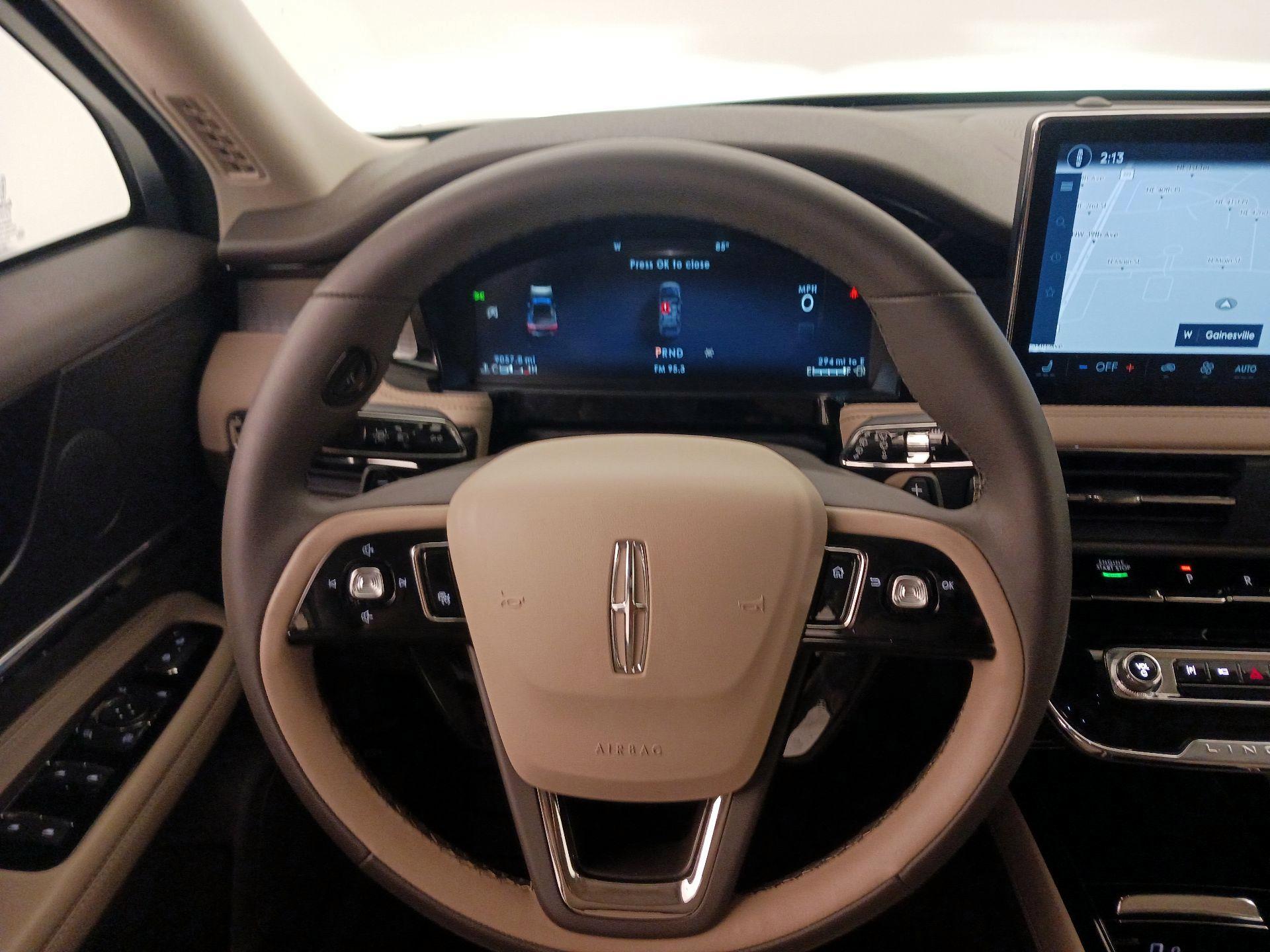 Thumbnail: 2024 Lincoln Corsair - 10