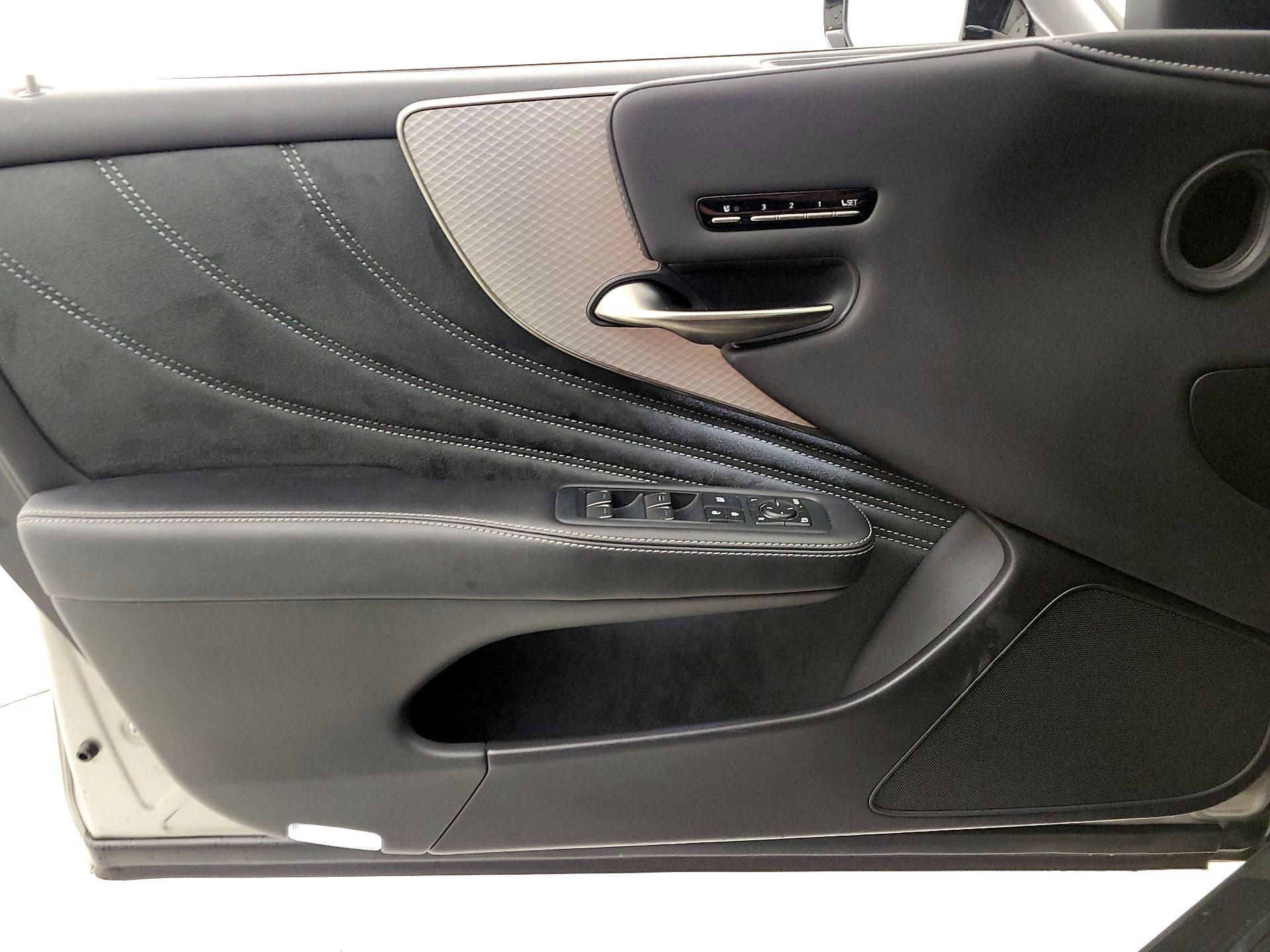 Thumbnail: 2022 Lexus LS - 12