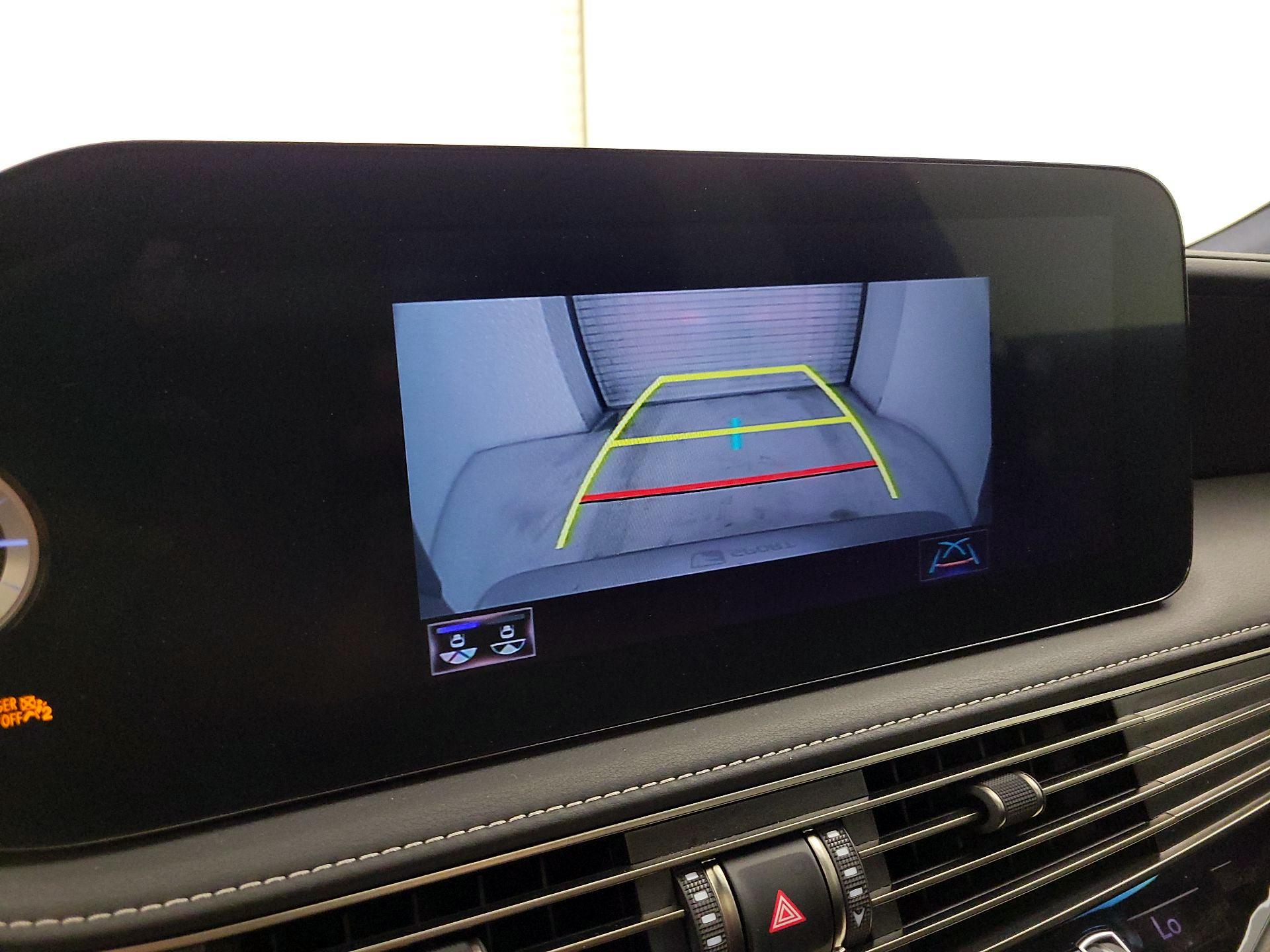 Thumbnail: 2022 Lexus LS - 15