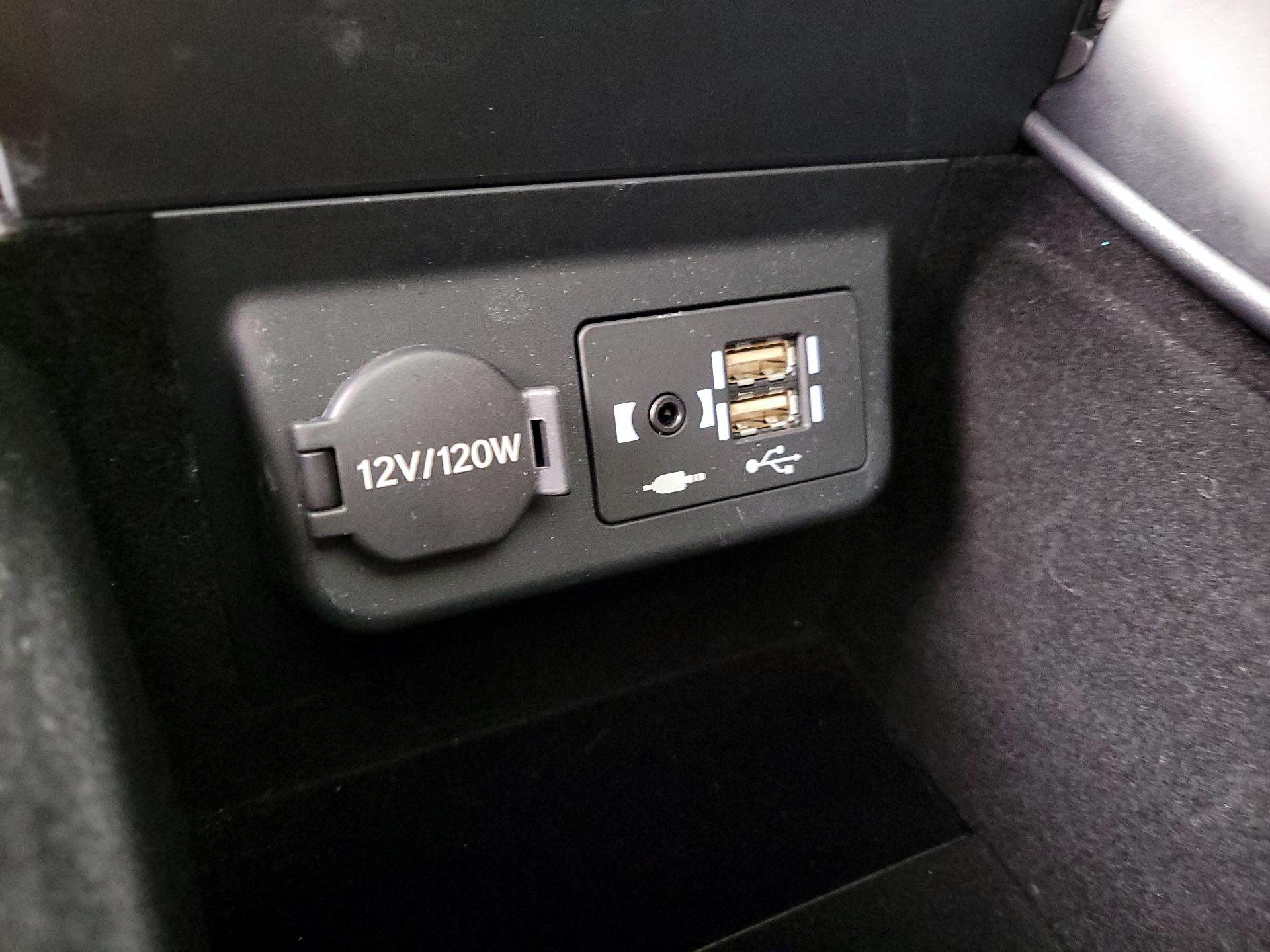 Thumbnail: 2022 Lexus LS - 19