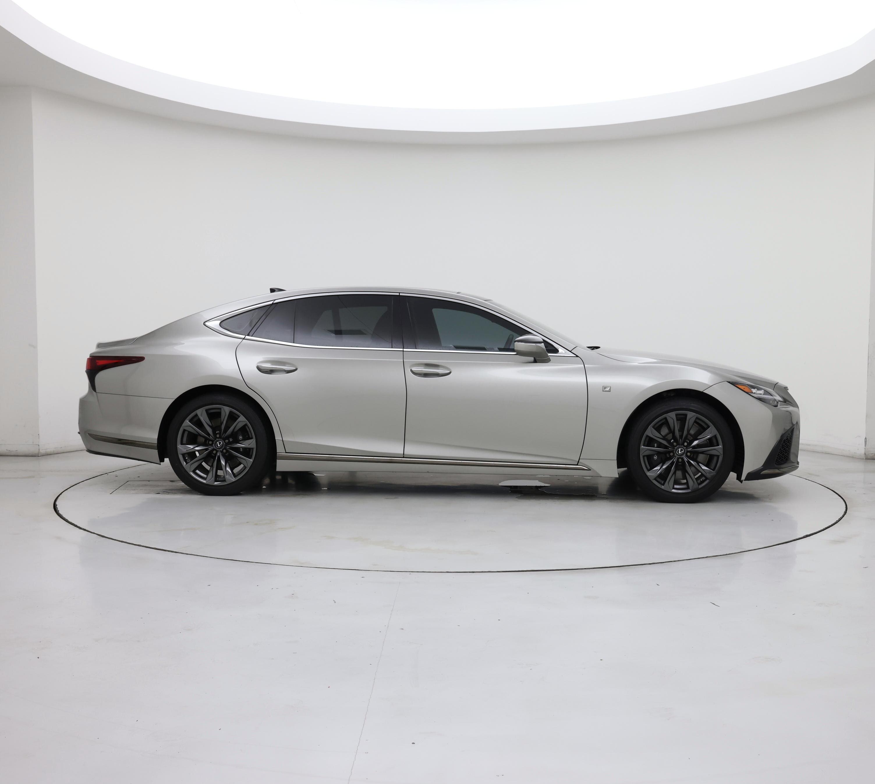 Thumbnail: 2022 Lexus LS - 7