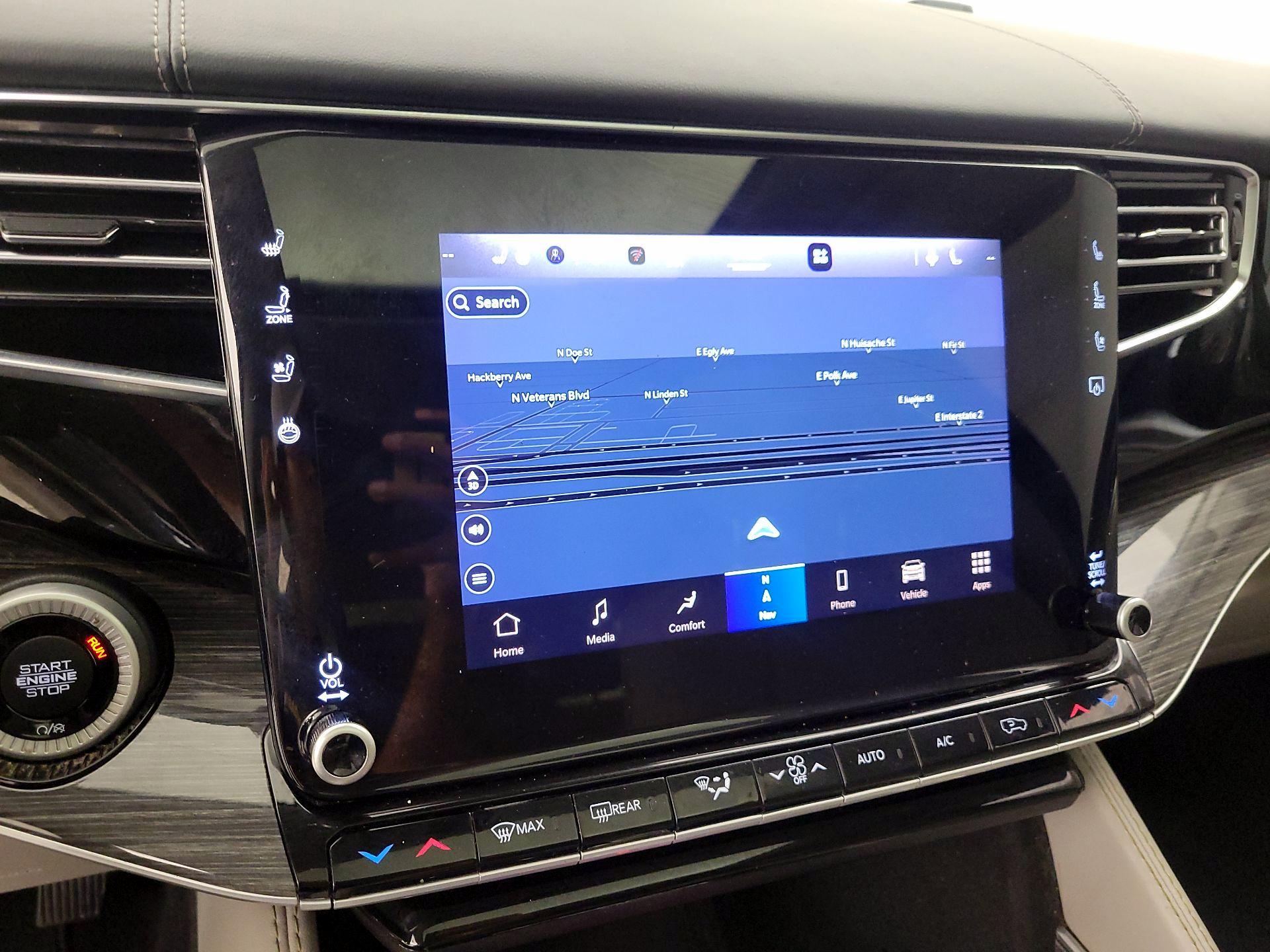 Thumbnail: 2022 Jeep Wagoneer - 14