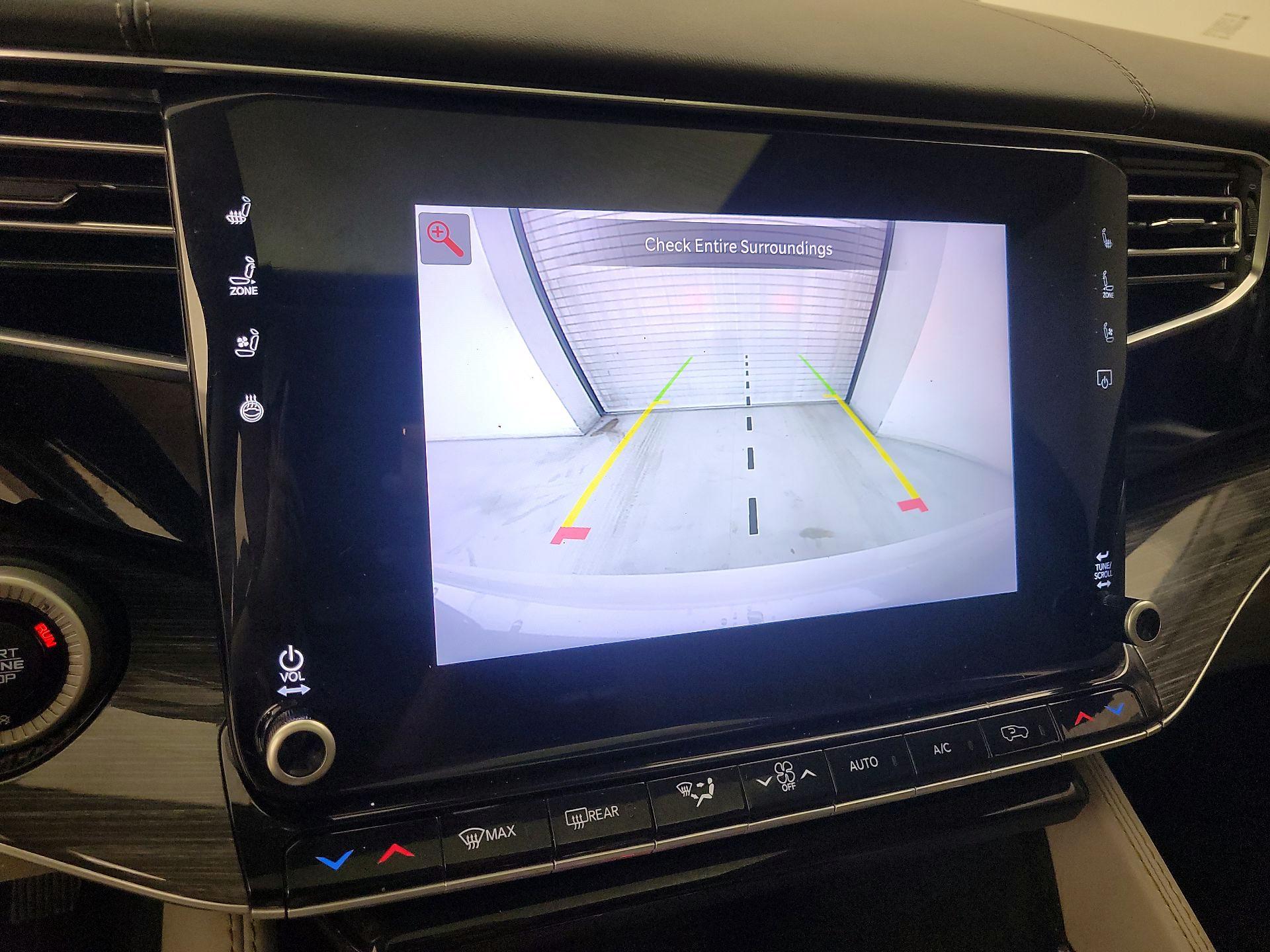 Thumbnail: 2022 Jeep Wagoneer - 15