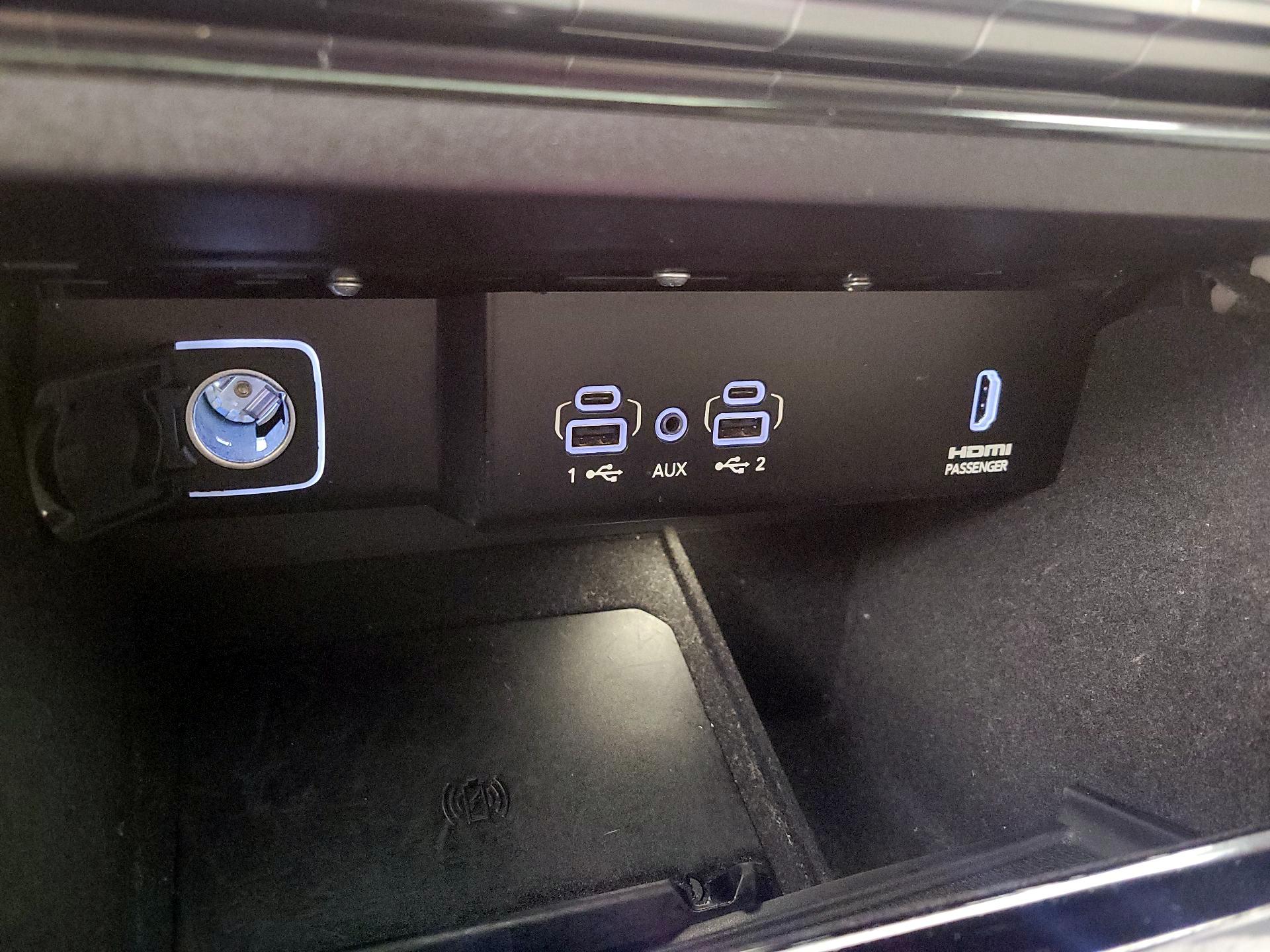 Thumbnail: 2022 Jeep Wagoneer - 19