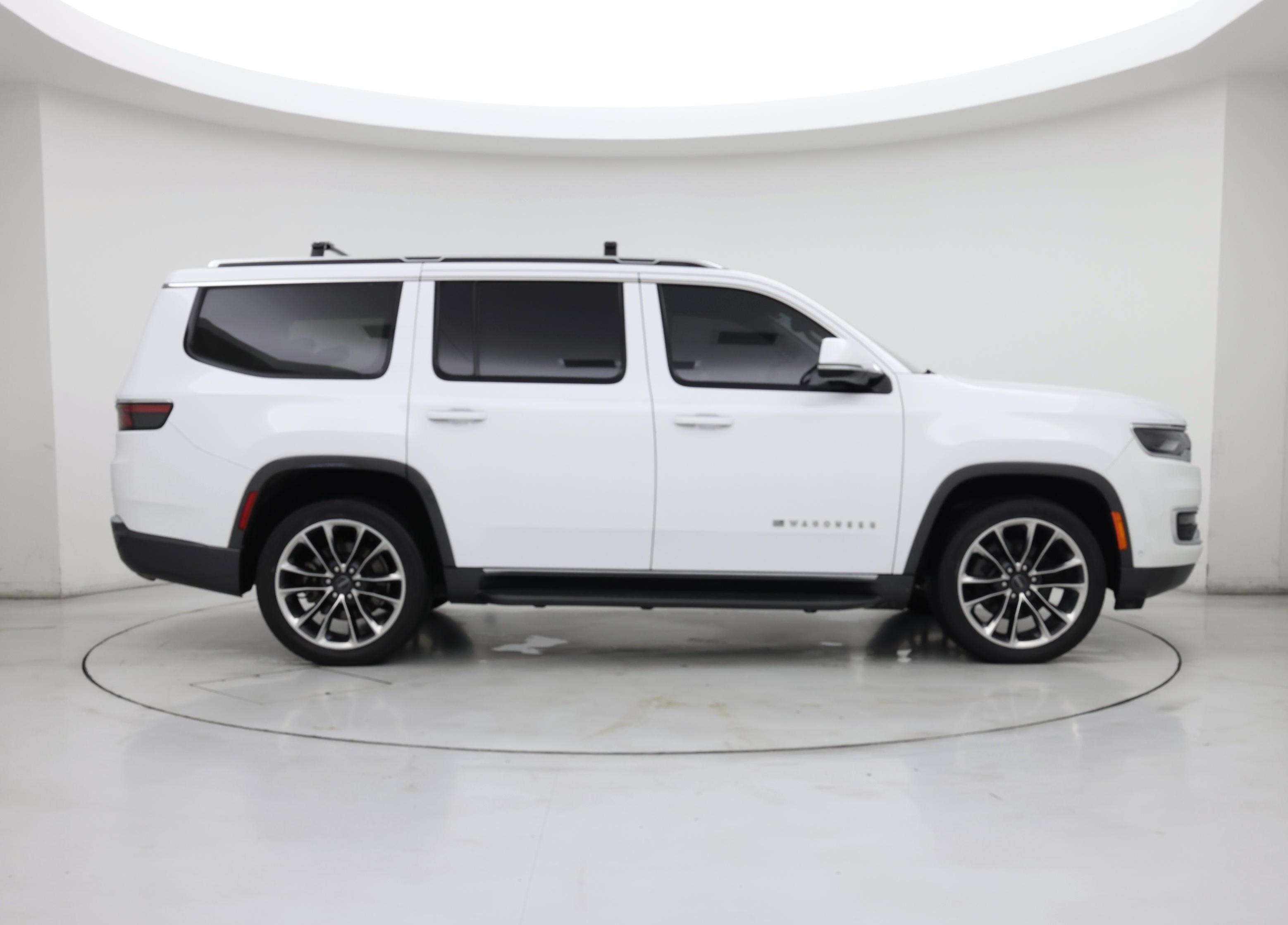 Thumbnail: 2022 Jeep Wagoneer - 7