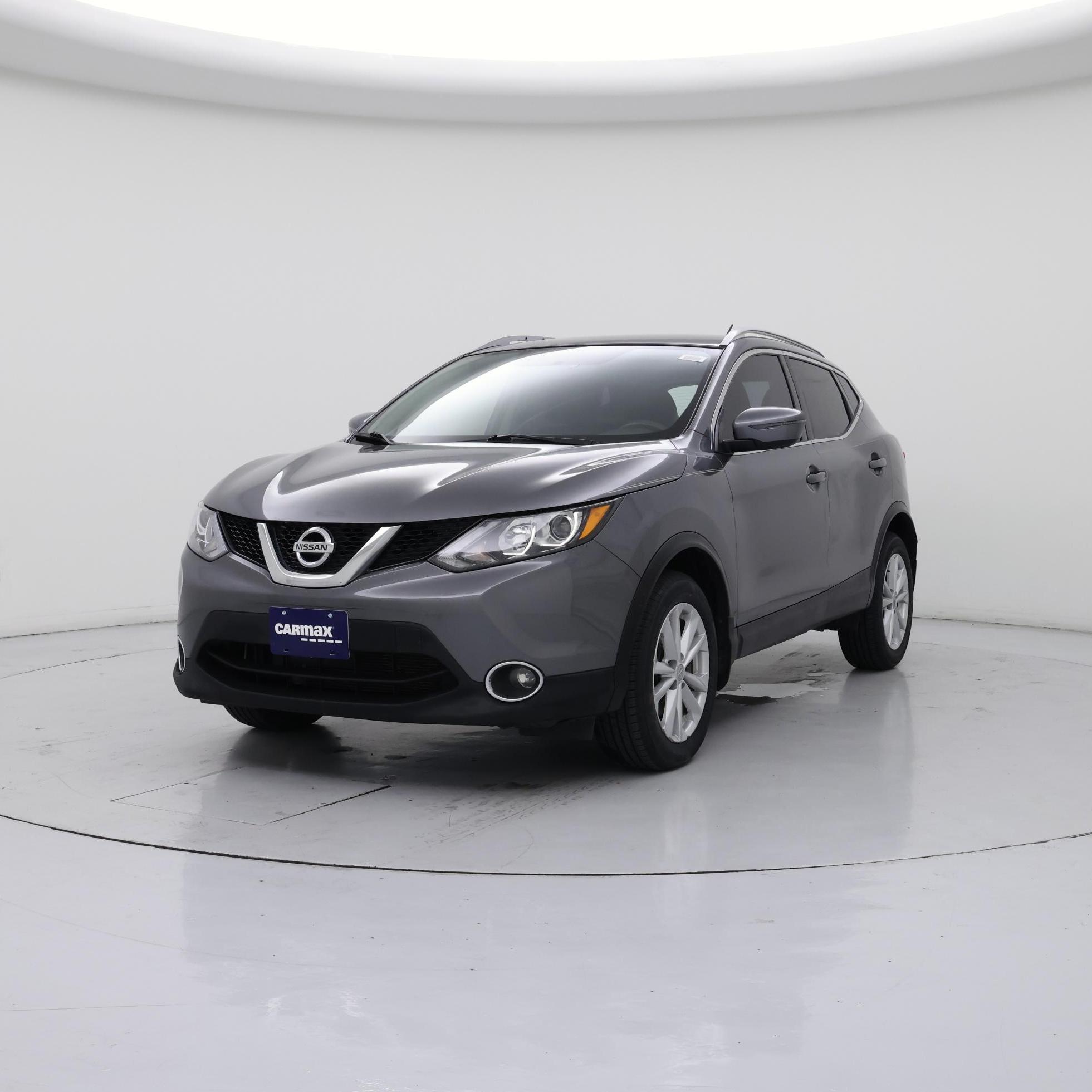 Thumbnail: 2017 Nissan Rogue Sport - 4