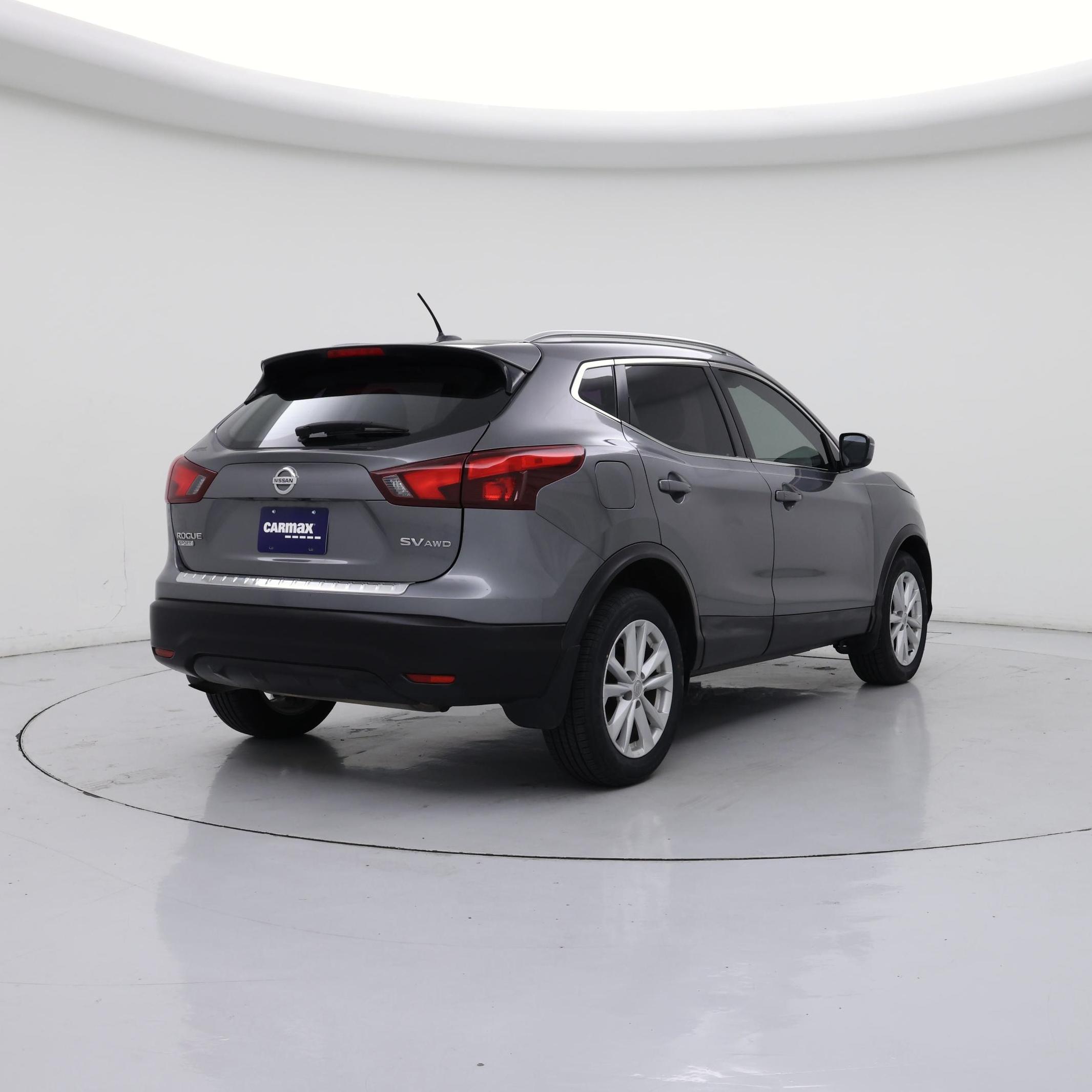 Thumbnail: 2017 Nissan Rogue Sport - 8