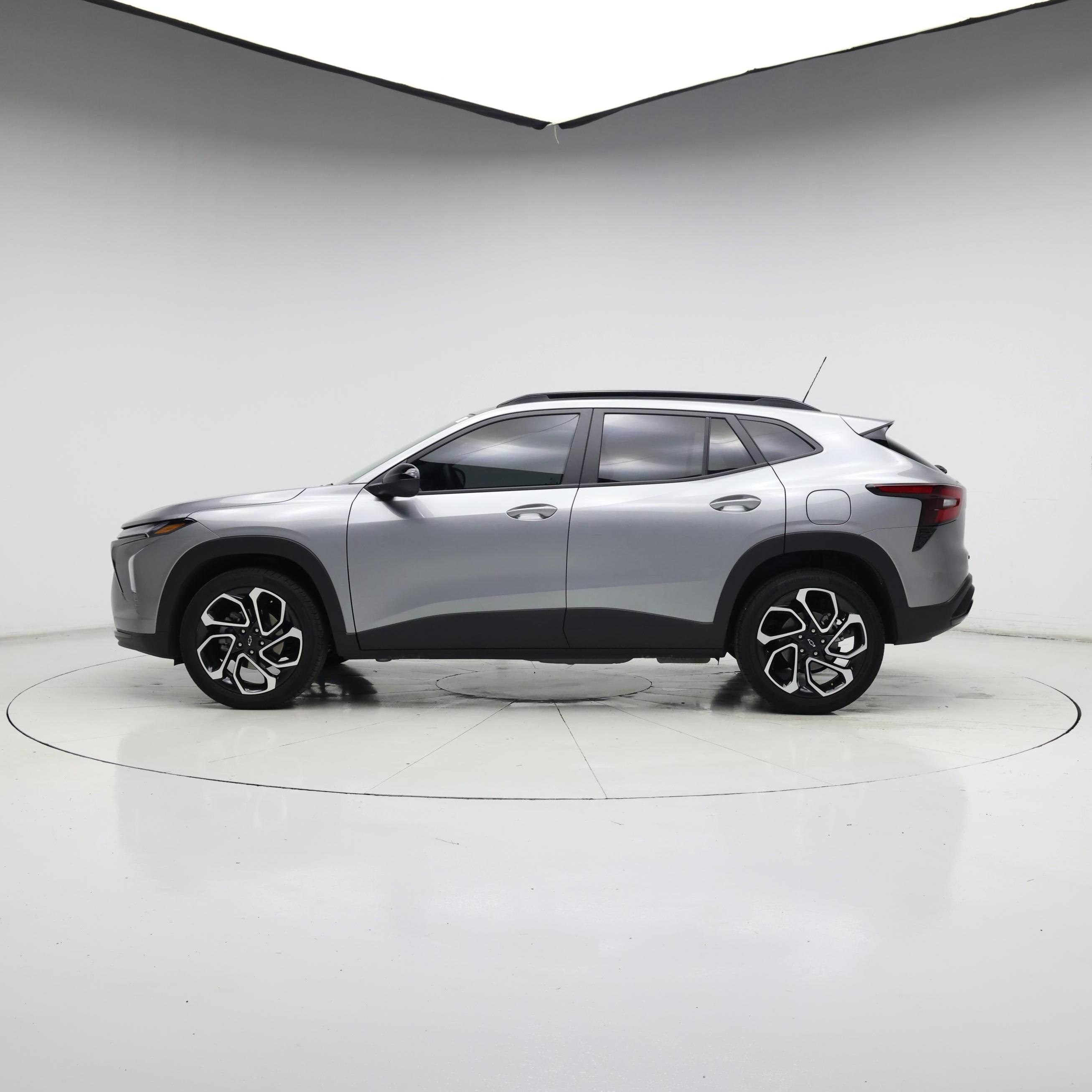 Thumbnail: 2025 Chevrolet Trax - 3