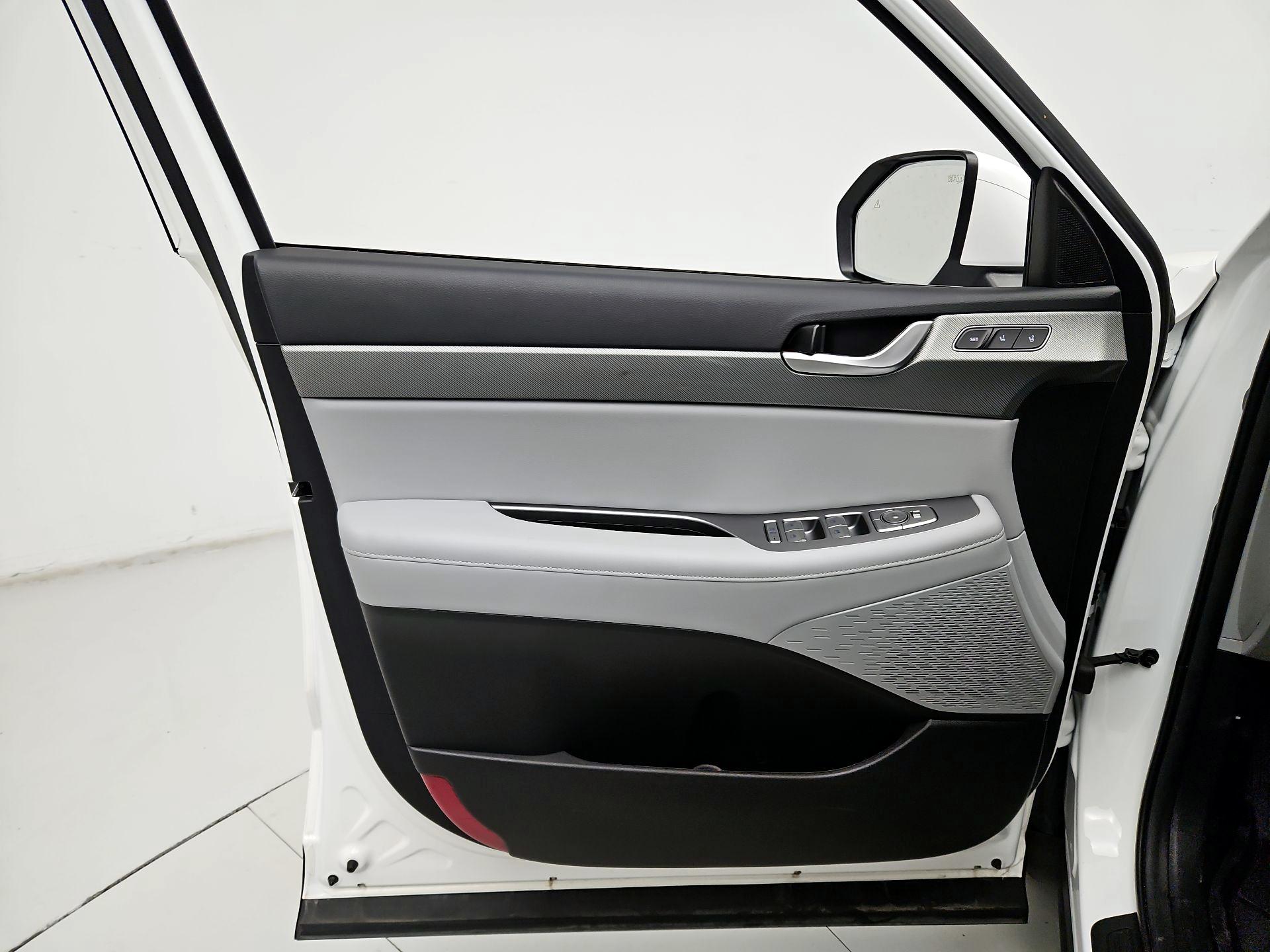 Thumbnail: 2025 Hyundai Palisade - 12