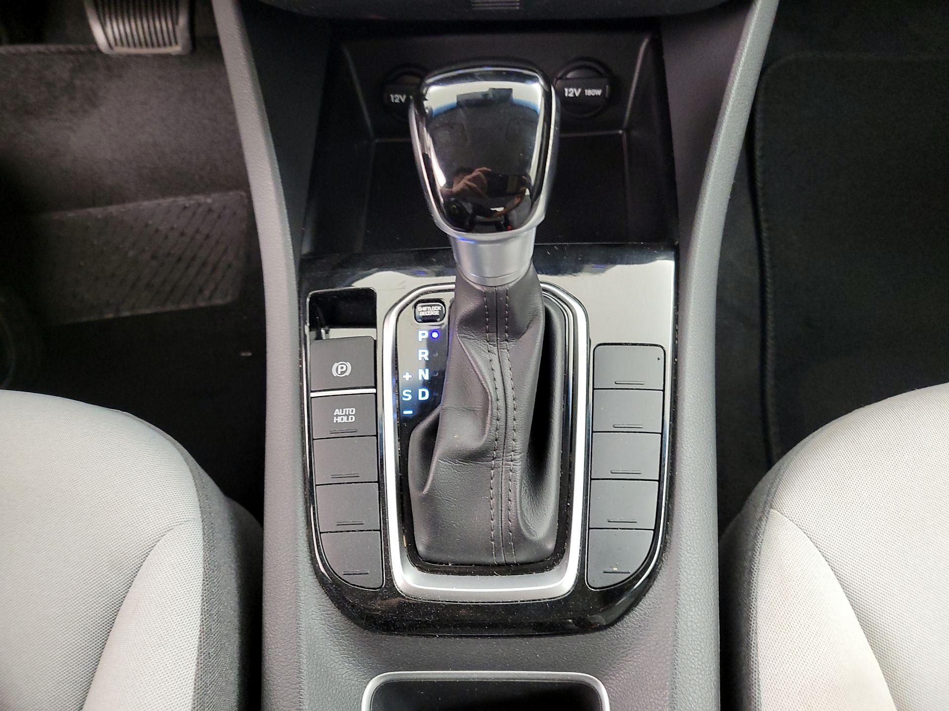 Thumbnail: 2022 Hyundai Ioniq - 17