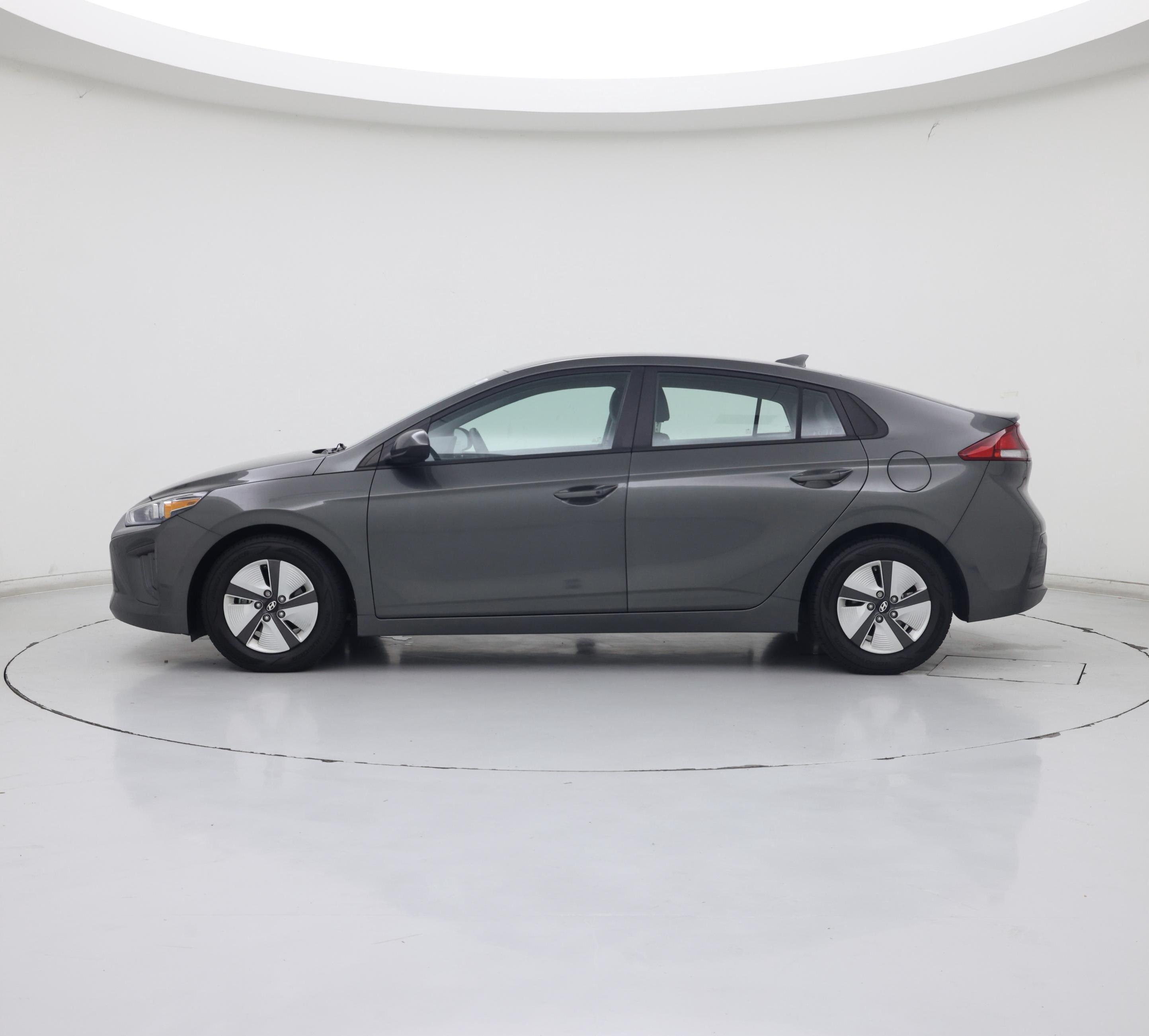 Thumbnail: 2022 Hyundai Ioniq - 3