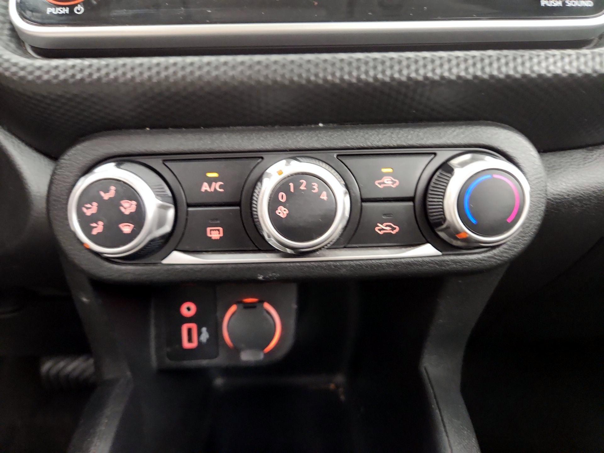 Thumbnail: 2021 Nissan Kicks - 16