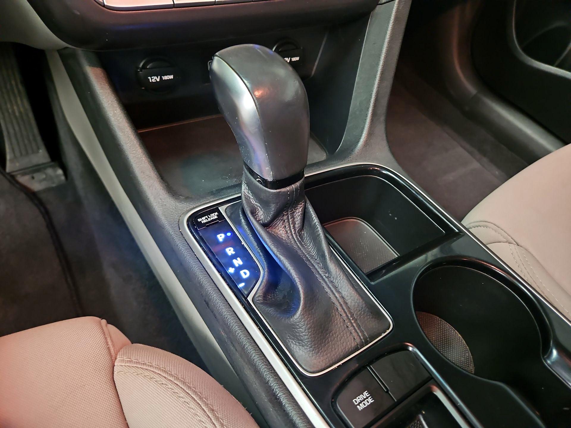 Thumbnail: 2018 Hyundai Sonata - 17
