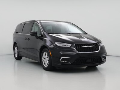 Black 2023 Chrysler Pacifica Touring L
