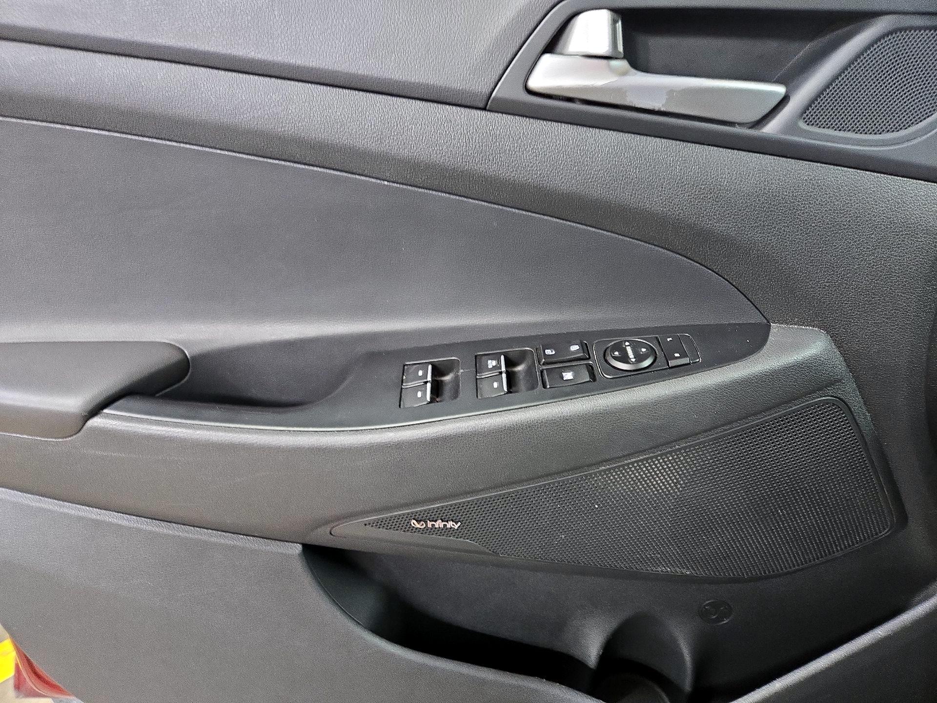 Thumbnail: 2019 Hyundai Tucson - 12