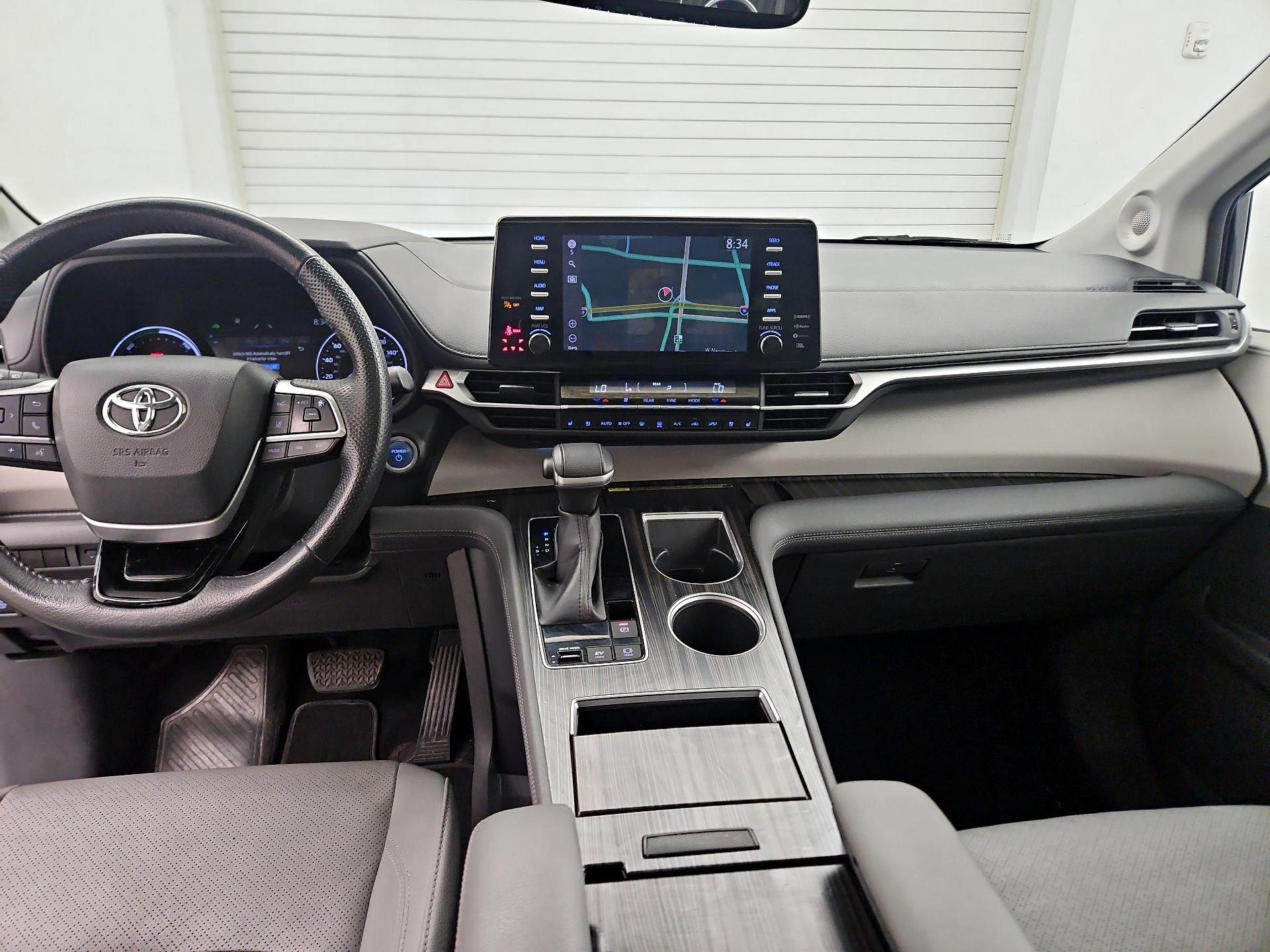 Thumbnail: 2022 Toyota Sienna - 9