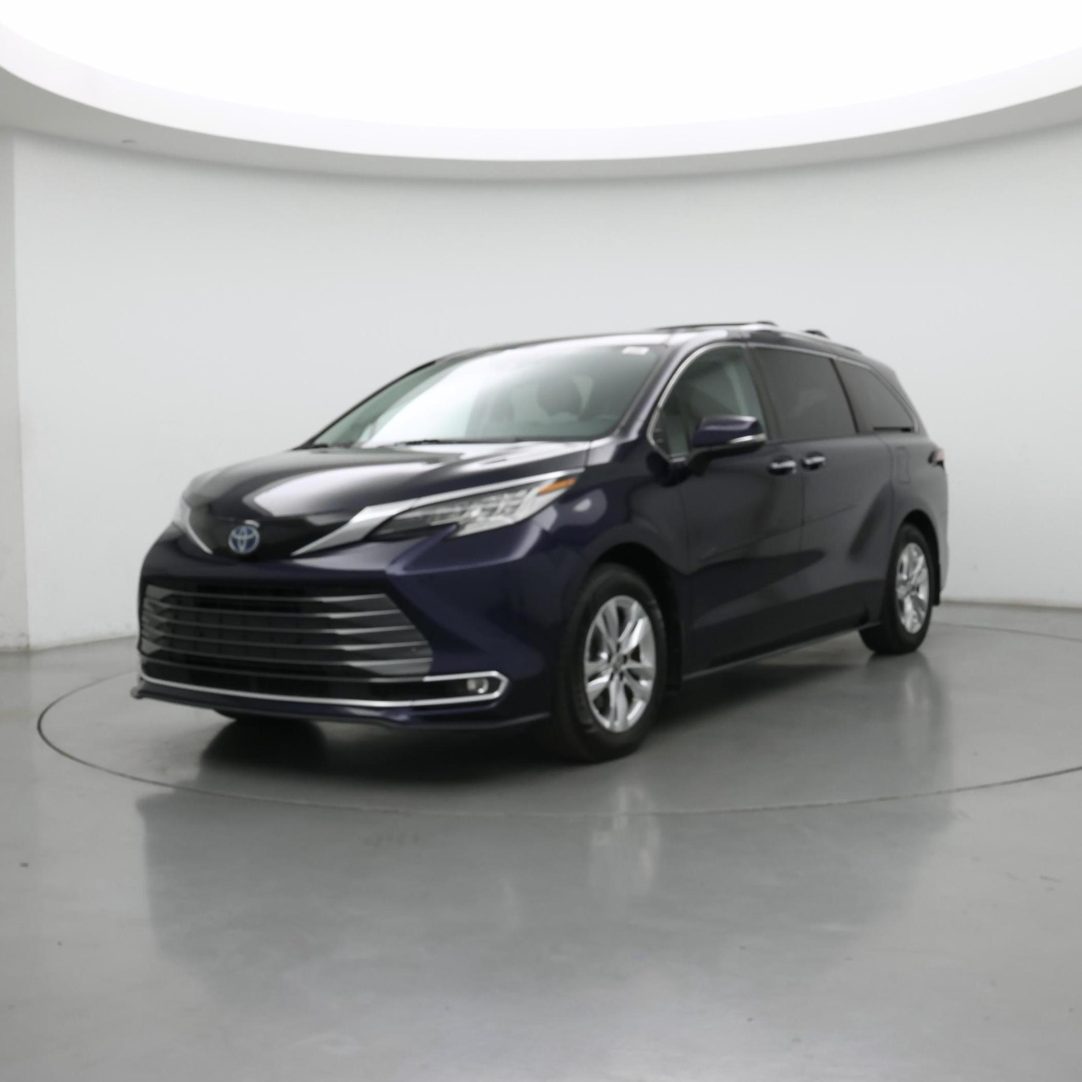 Thumbnail: 2022 Toyota Sienna - 4