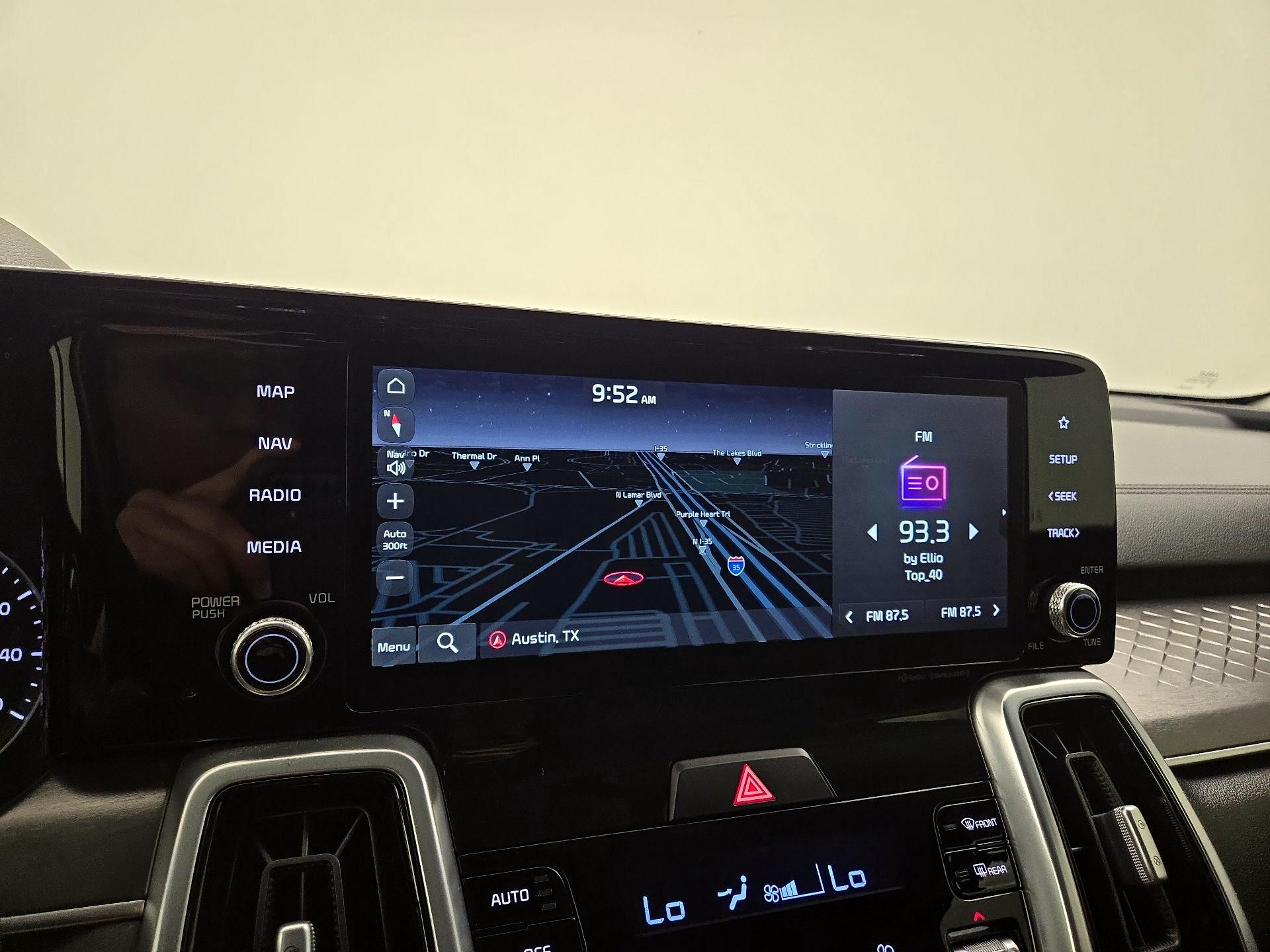 Thumbnail: 2022 Kia Sorento - 14