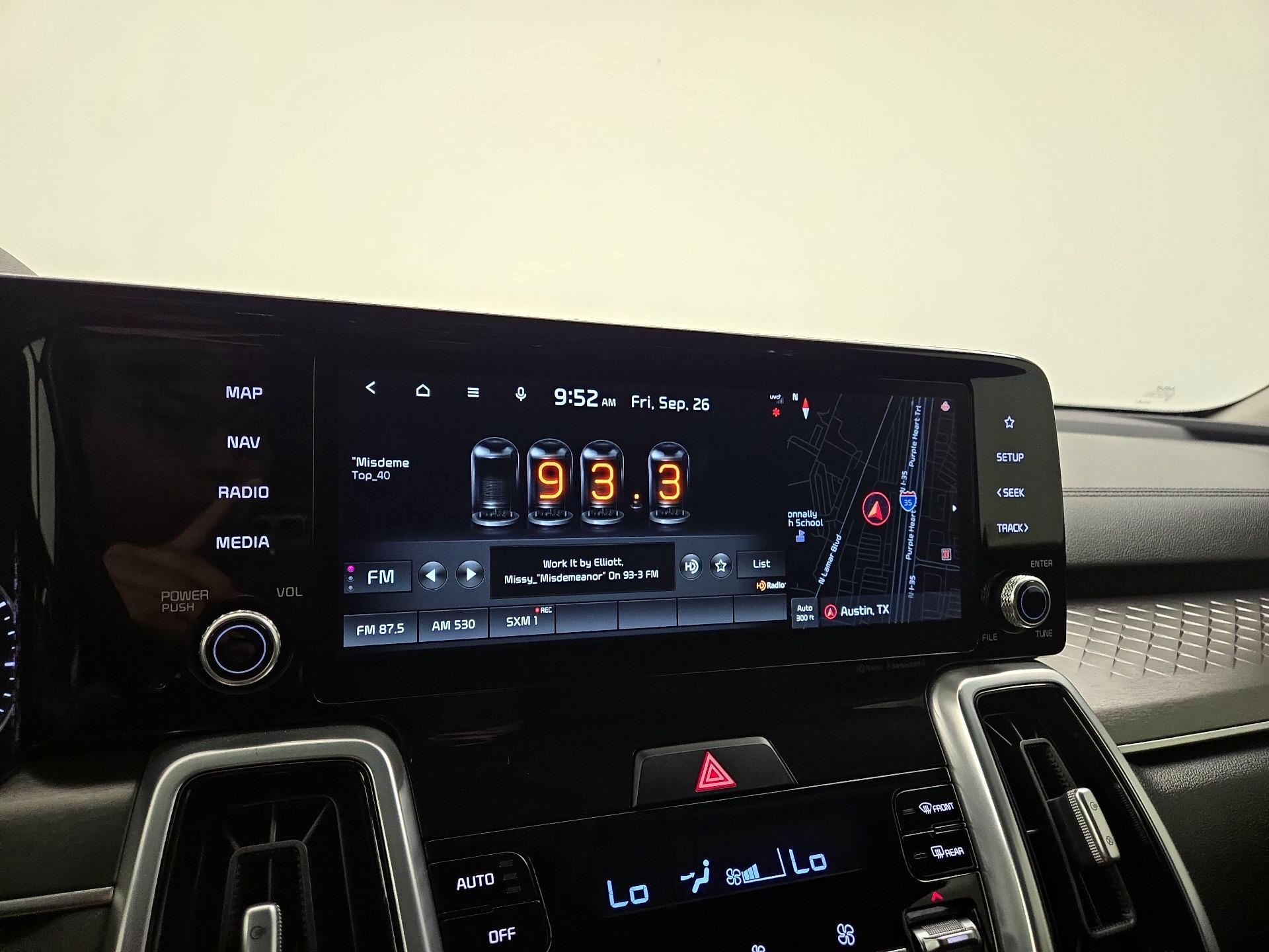 Thumbnail: 2022 Kia Sorento - 16
