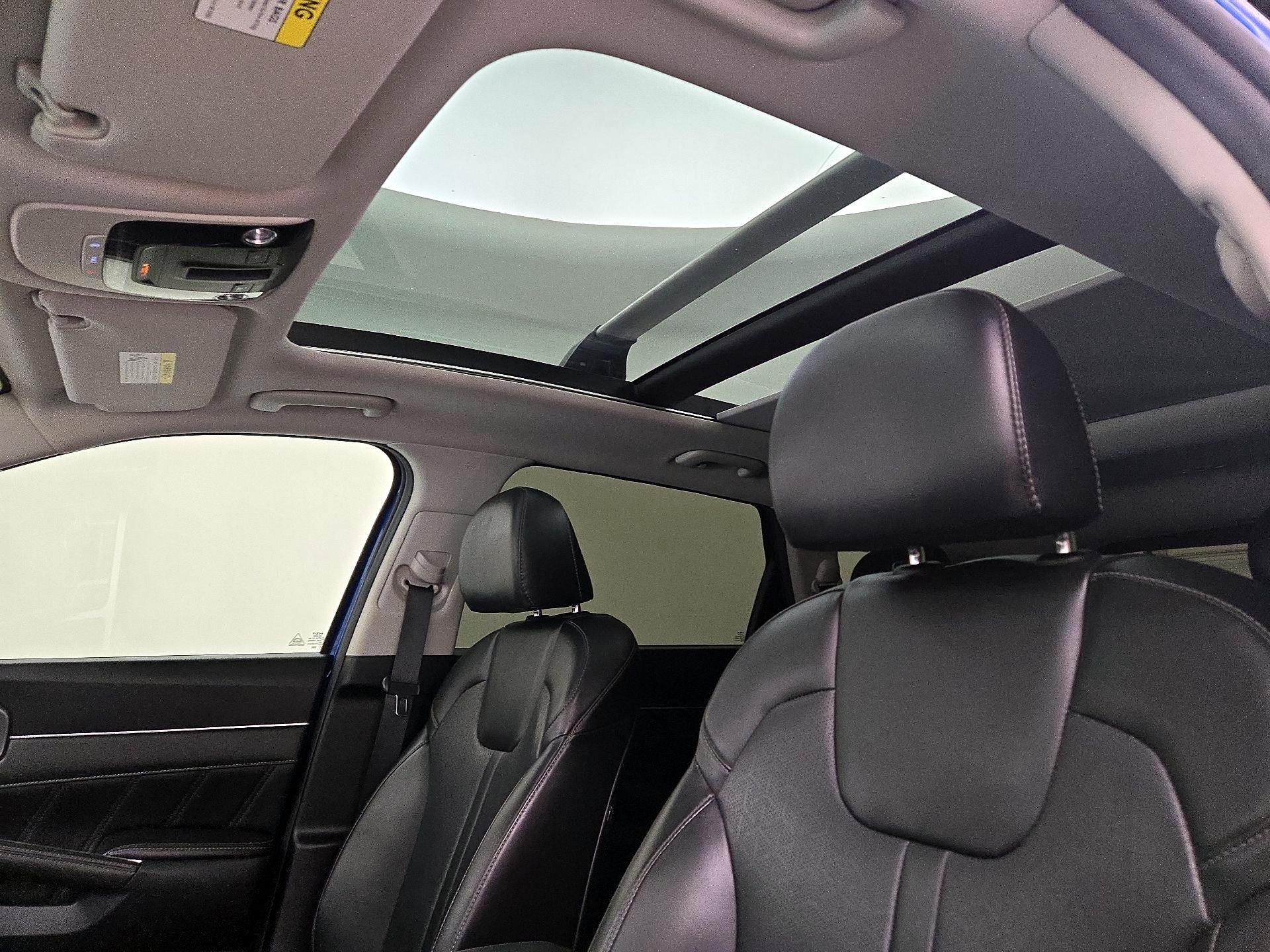 Thumbnail: 2022 Kia Sorento - 20