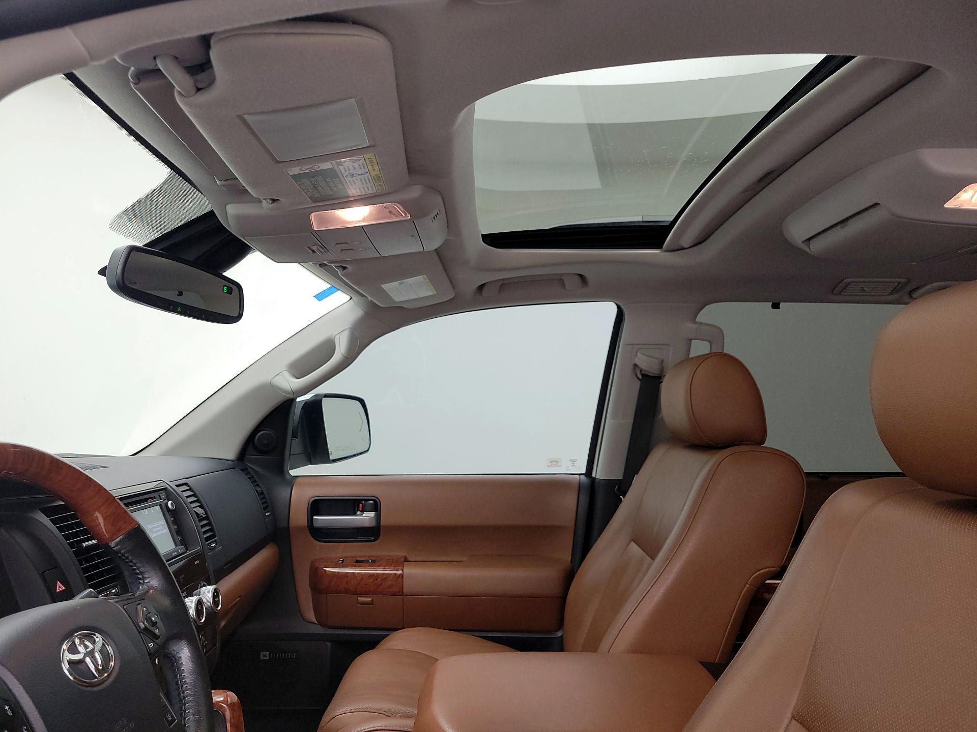 Thumbnail: 2018 Toyota Sequoia - 18