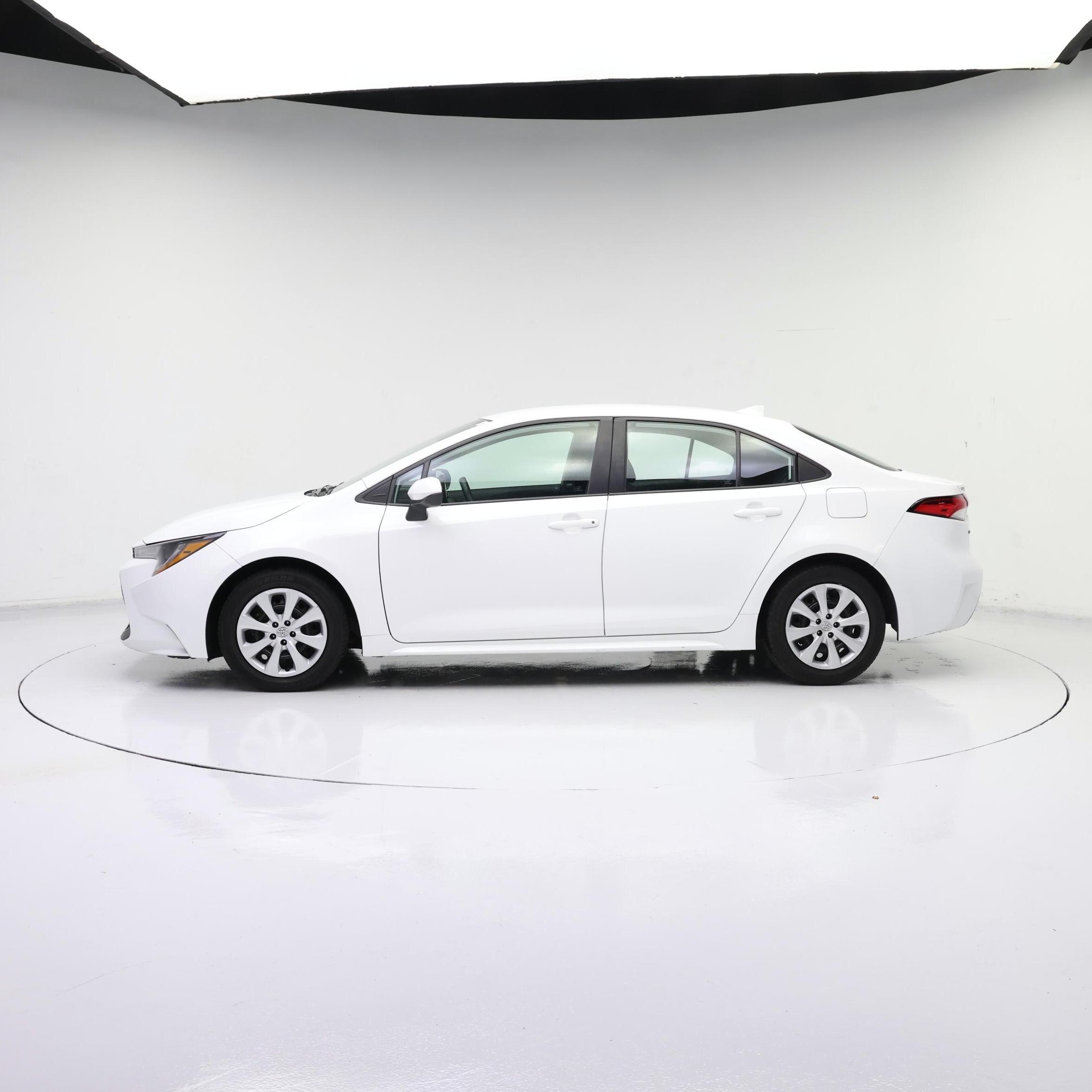 Thumbnail: 2022 Toyota Corolla - 3