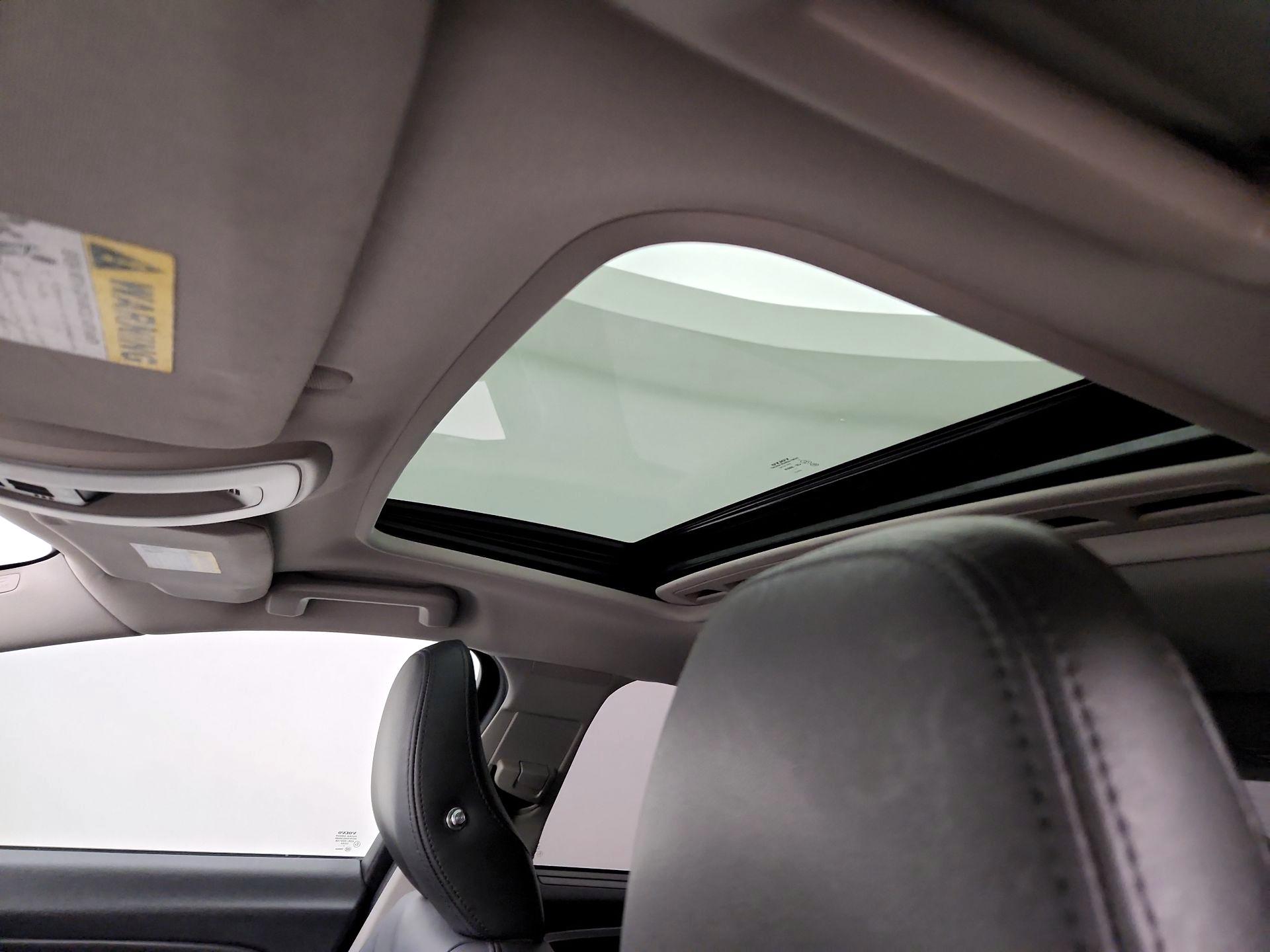 Thumbnail: 2018 Volvo S60 - 20