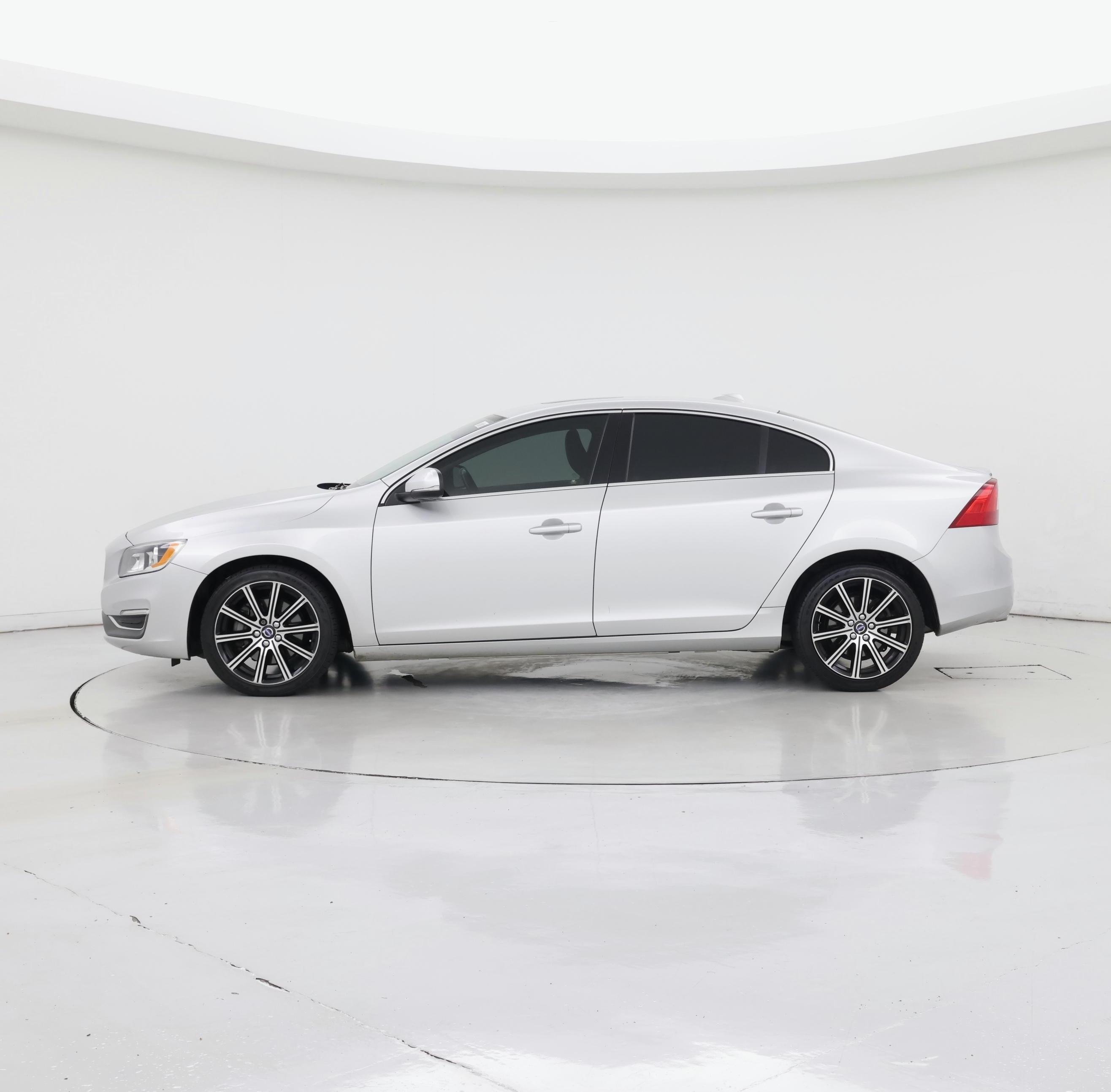 Thumbnail: 2018 Volvo S60 - 3