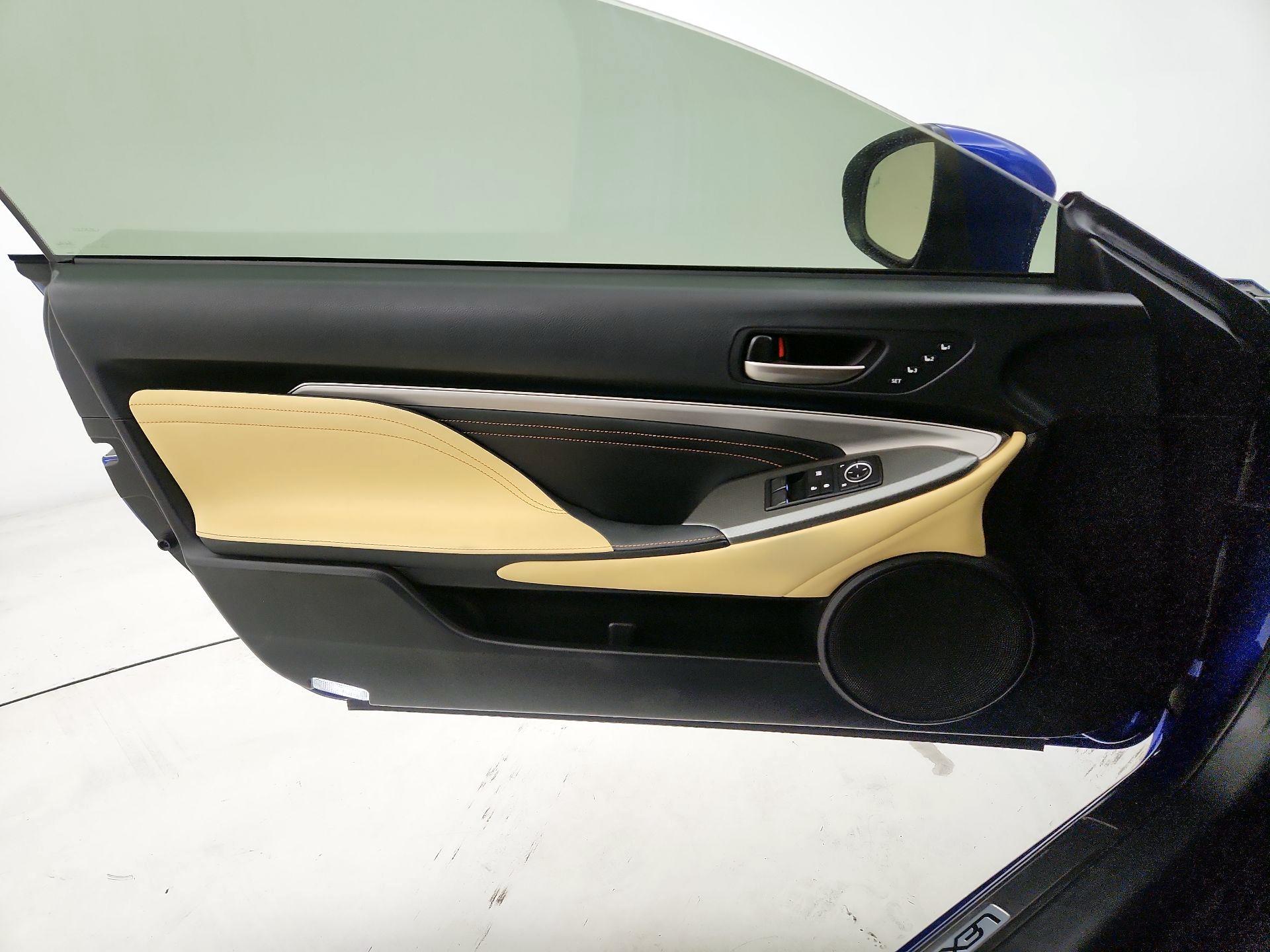 Thumbnail: 2017 Lexus RC - 12
