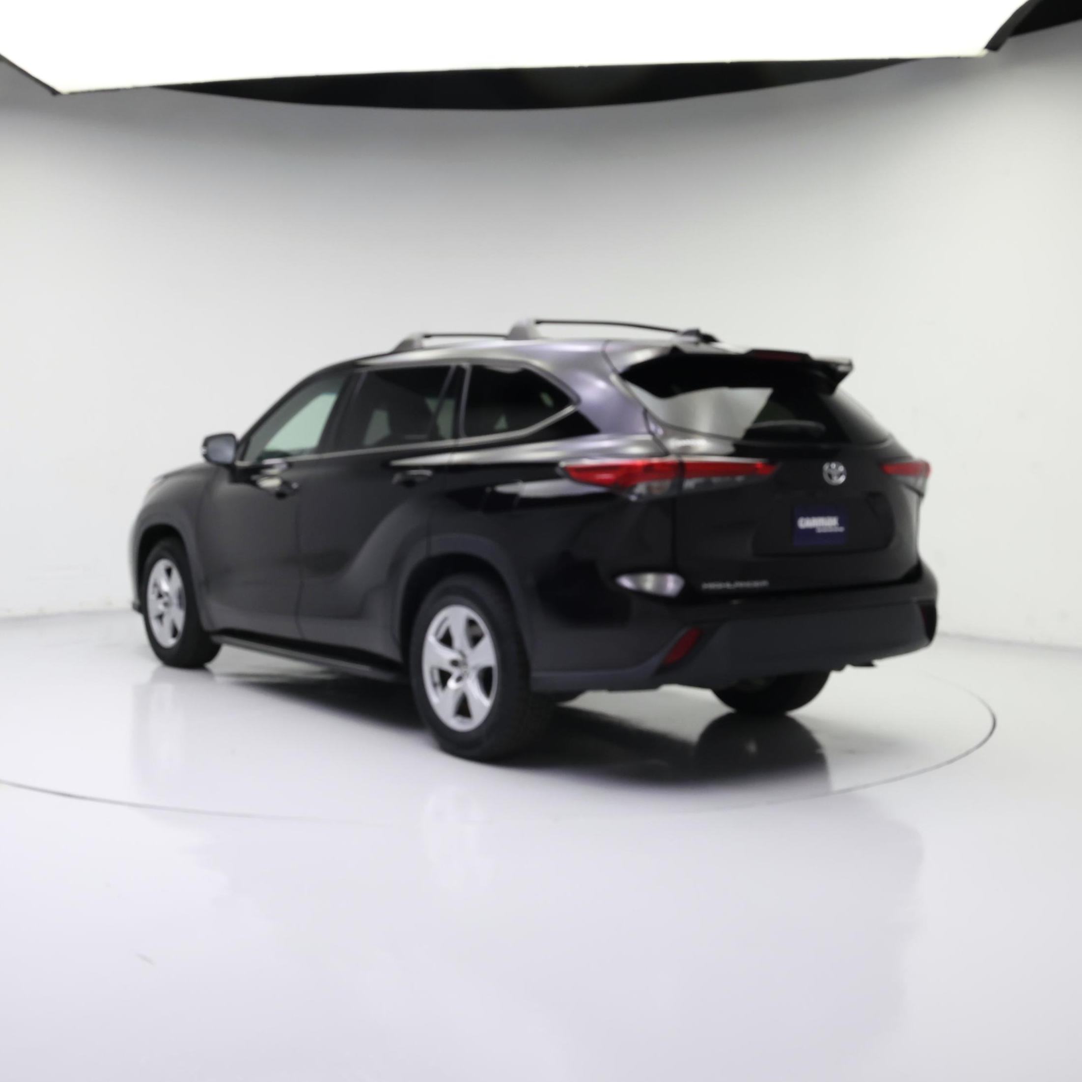 Thumbnail: 2022 Toyota Highlander - 2