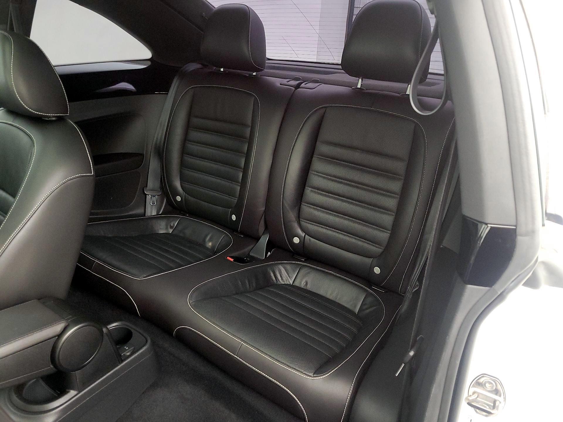 Thumbnail: 2014 Volkswagen Beetle - 20