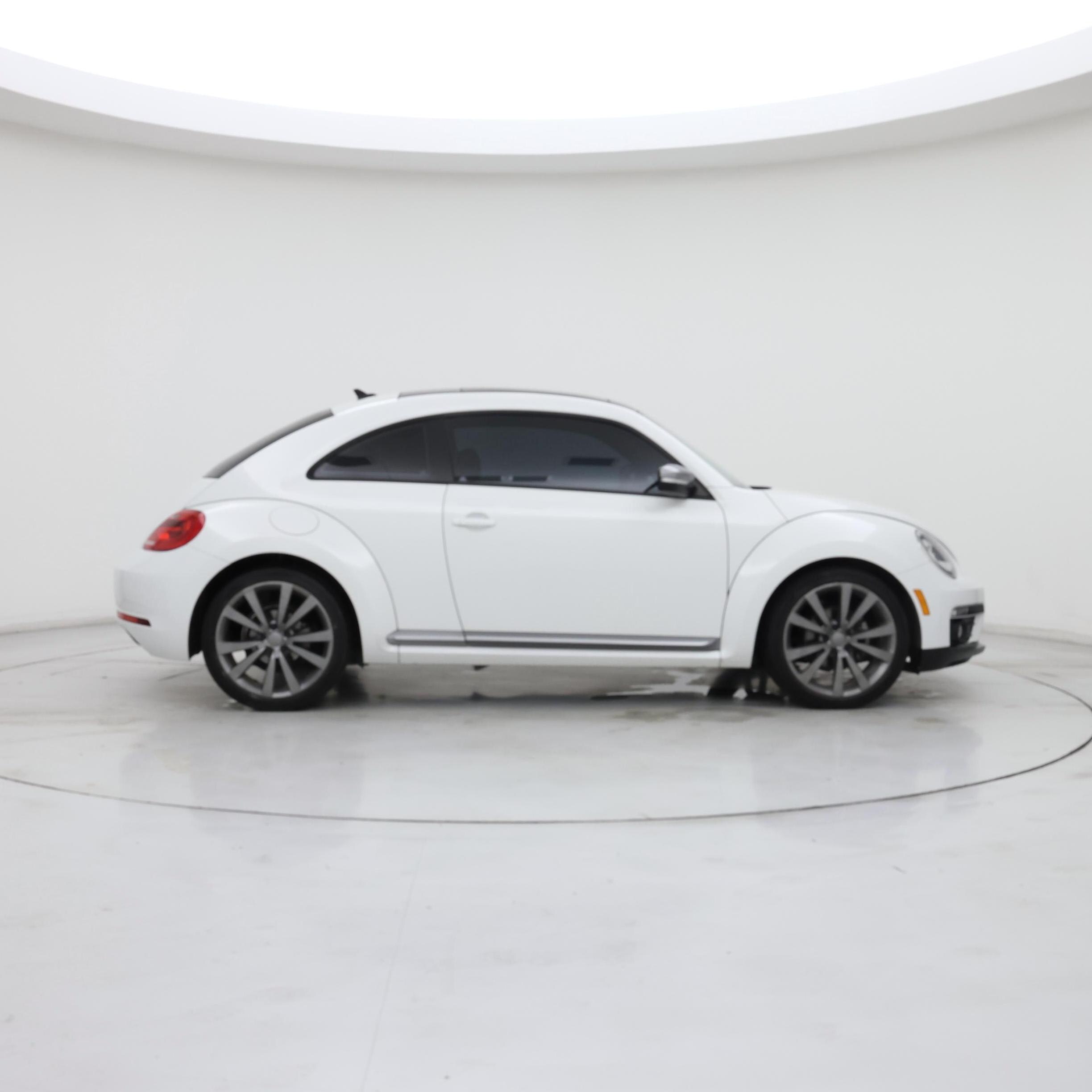 Thumbnail: 2014 Volkswagen Beetle - 7