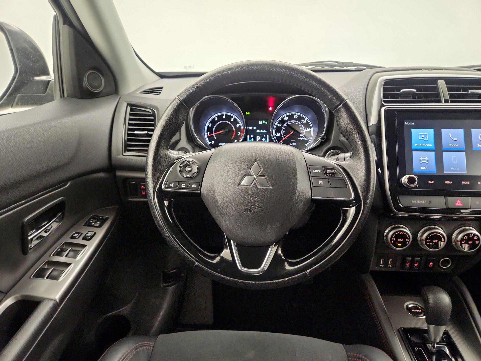 Thumbnail: 2023 Mitsubishi Outlander Sport - 10