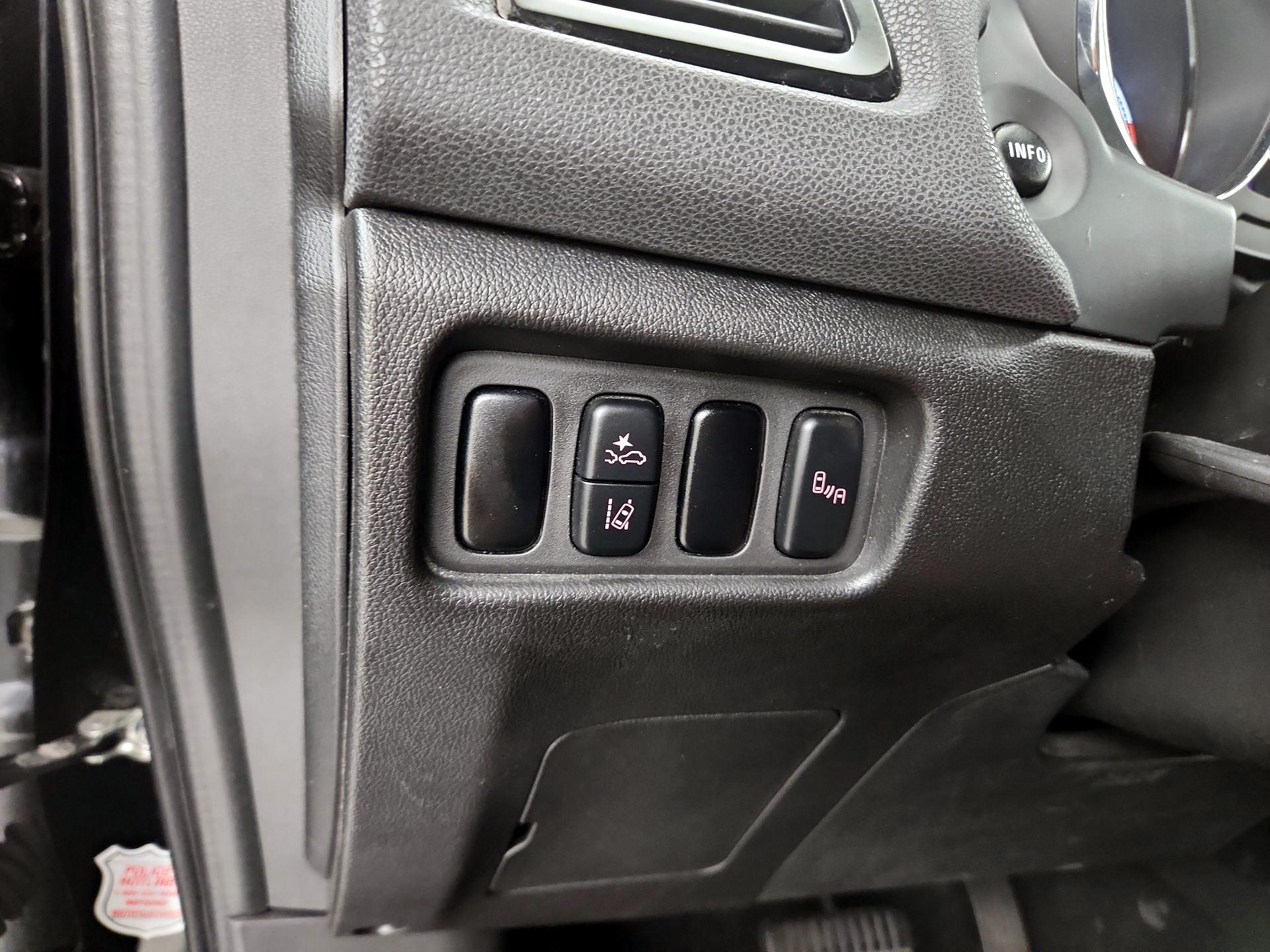 Thumbnail: 2023 Mitsubishi Outlander Sport - 13