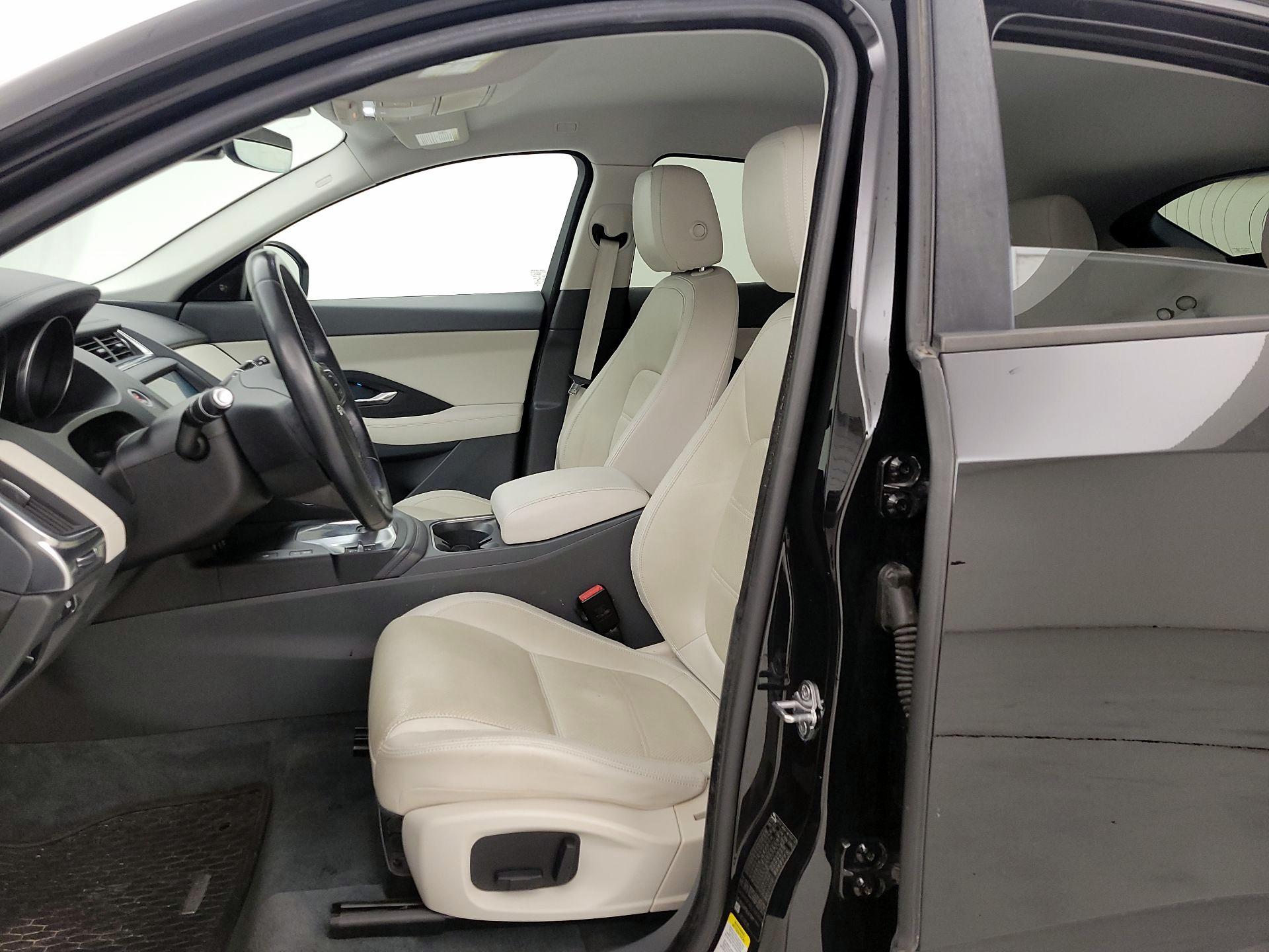 Thumbnail: 2020 Jaguar E-Pace - 11