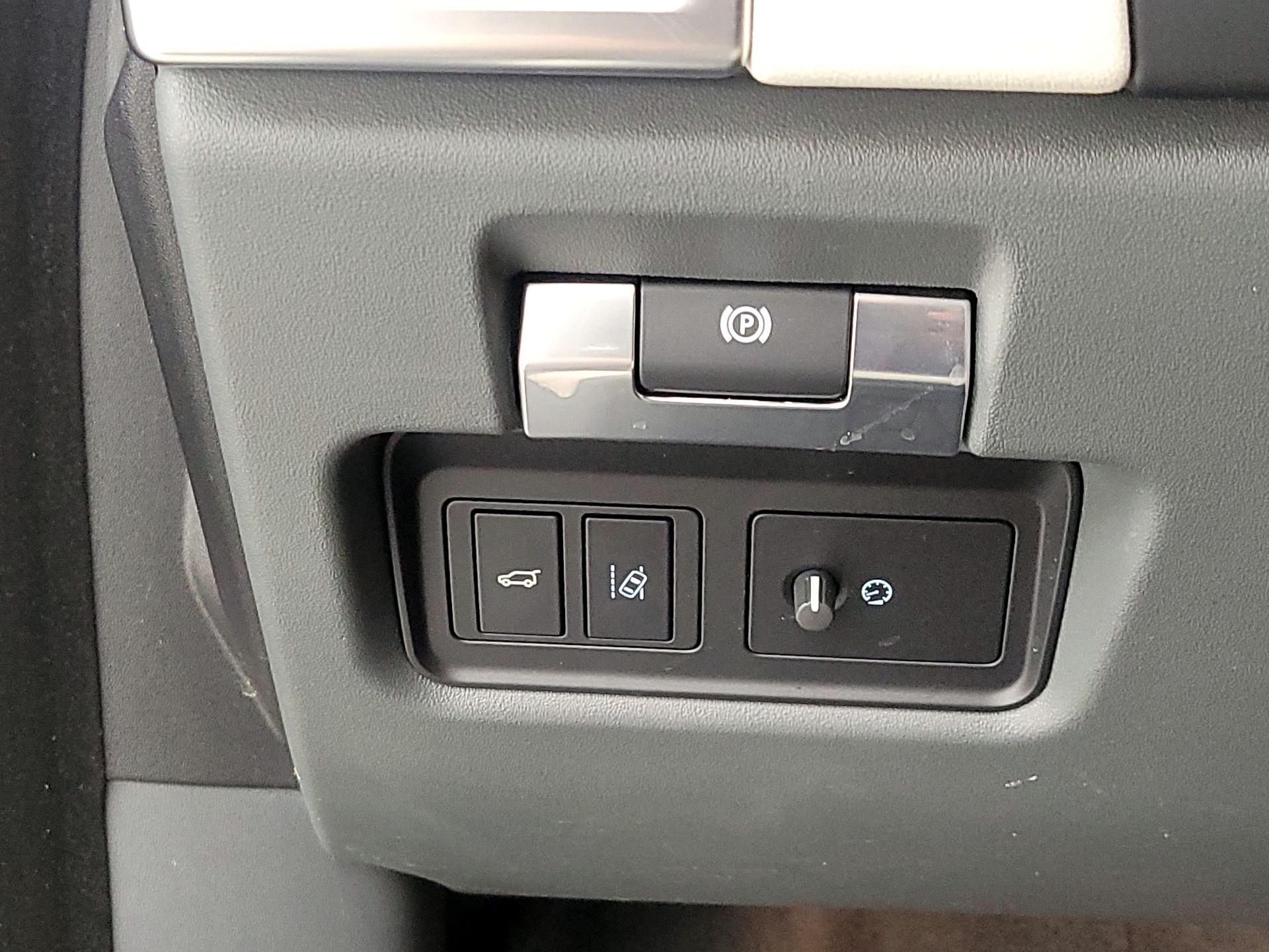 Thumbnail: 2020 Jaguar E-Pace - 13