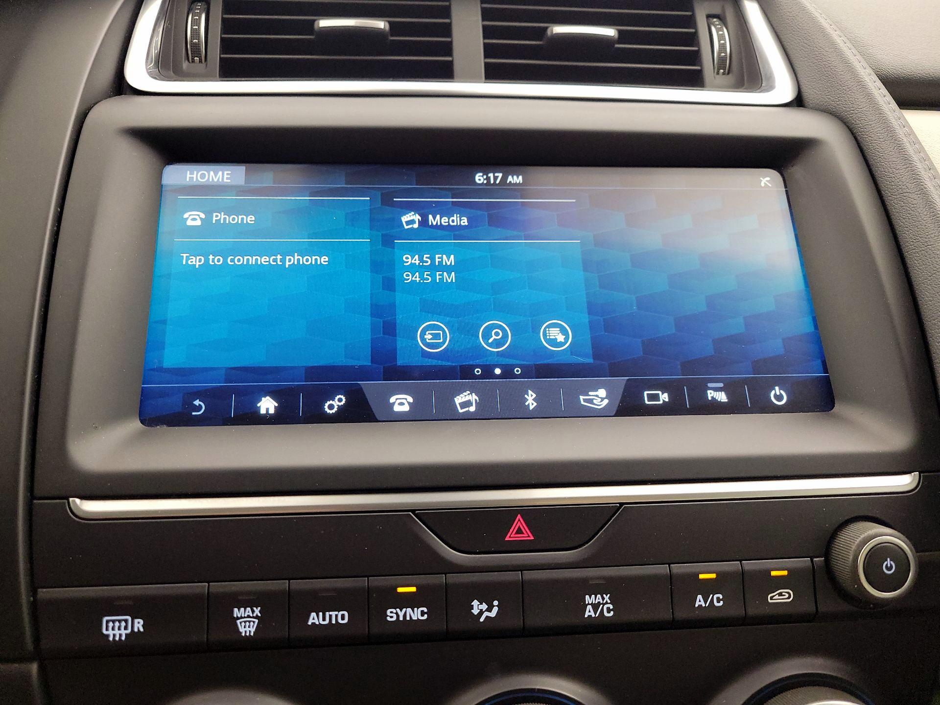 Thumbnail: 2020 Jaguar E-Pace - 15