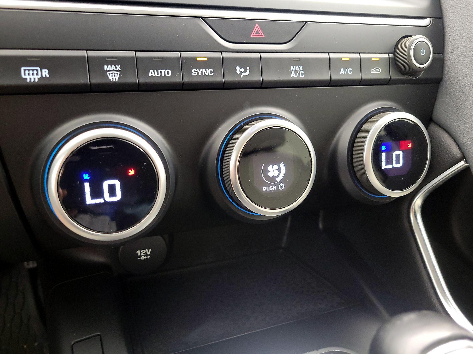 Thumbnail: 2020 Jaguar E-Pace - 16