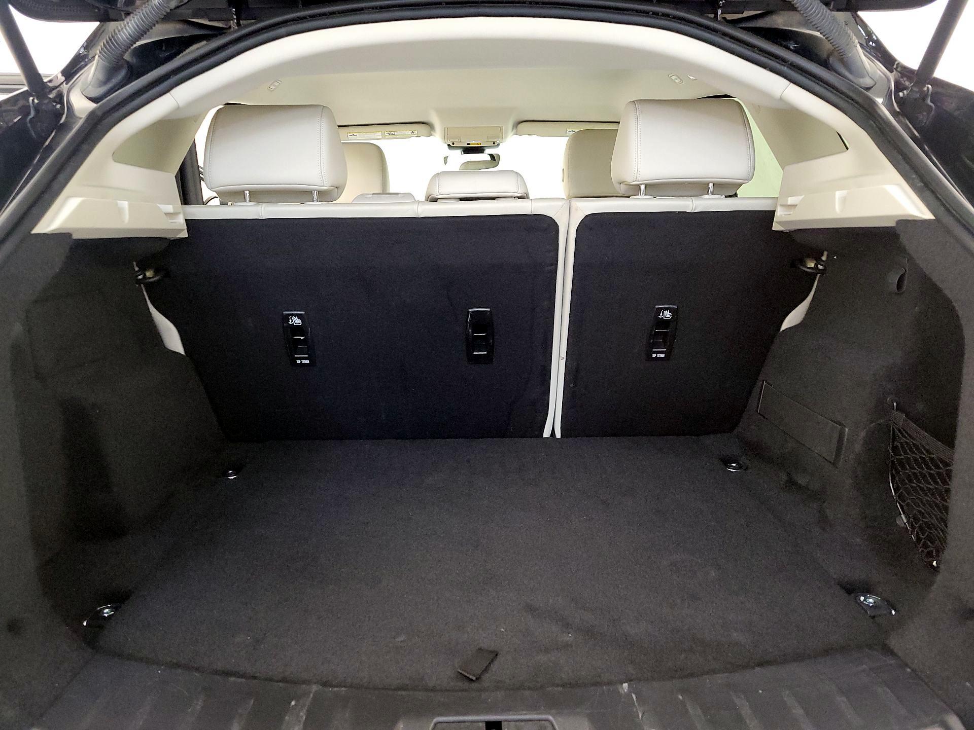 Thumbnail: 2020 Jaguar E-Pace - 20