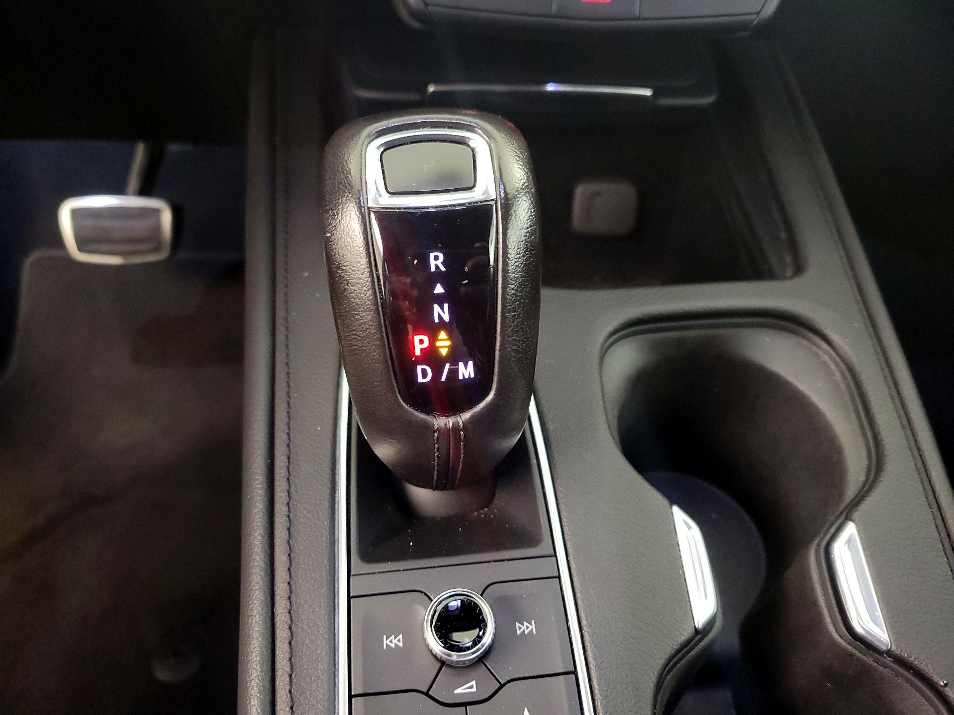 Thumbnail: 2019 Cadillac XT4 - 17