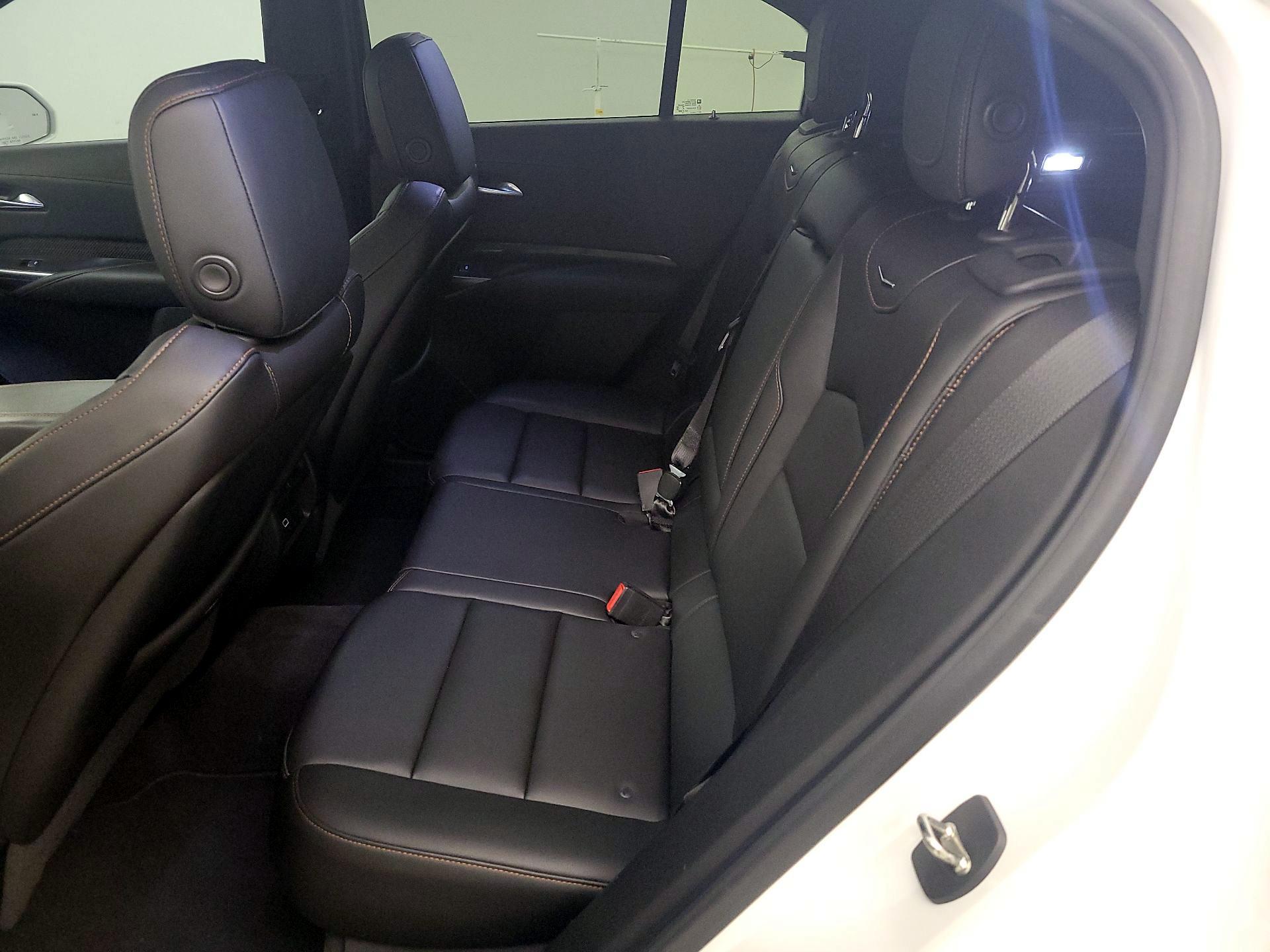 Thumbnail: 2019 Cadillac XT4 - 19