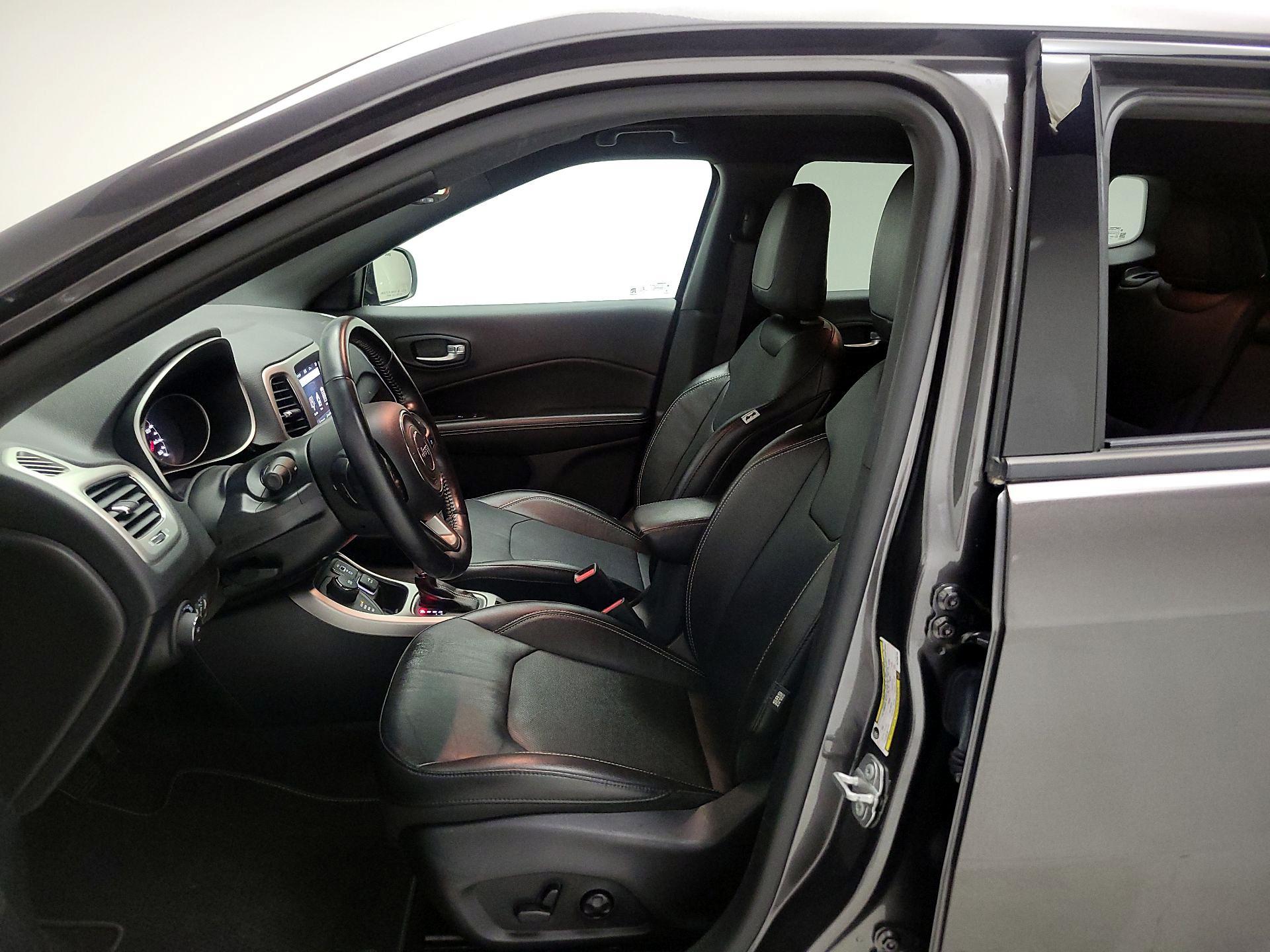 Thumbnail: 2021 Jeep Compass - 11